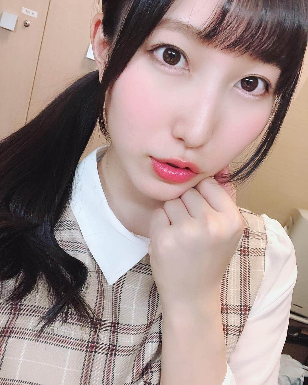 橋本友梨英さんのインスタグラム写真 - (橋本友梨英Instagram)「正統派アイドルですっっっ♡(真顔気味) #清楚 #清純 #アイドル #真顔」3月20日 23時22分 - yurie.hashimoto_