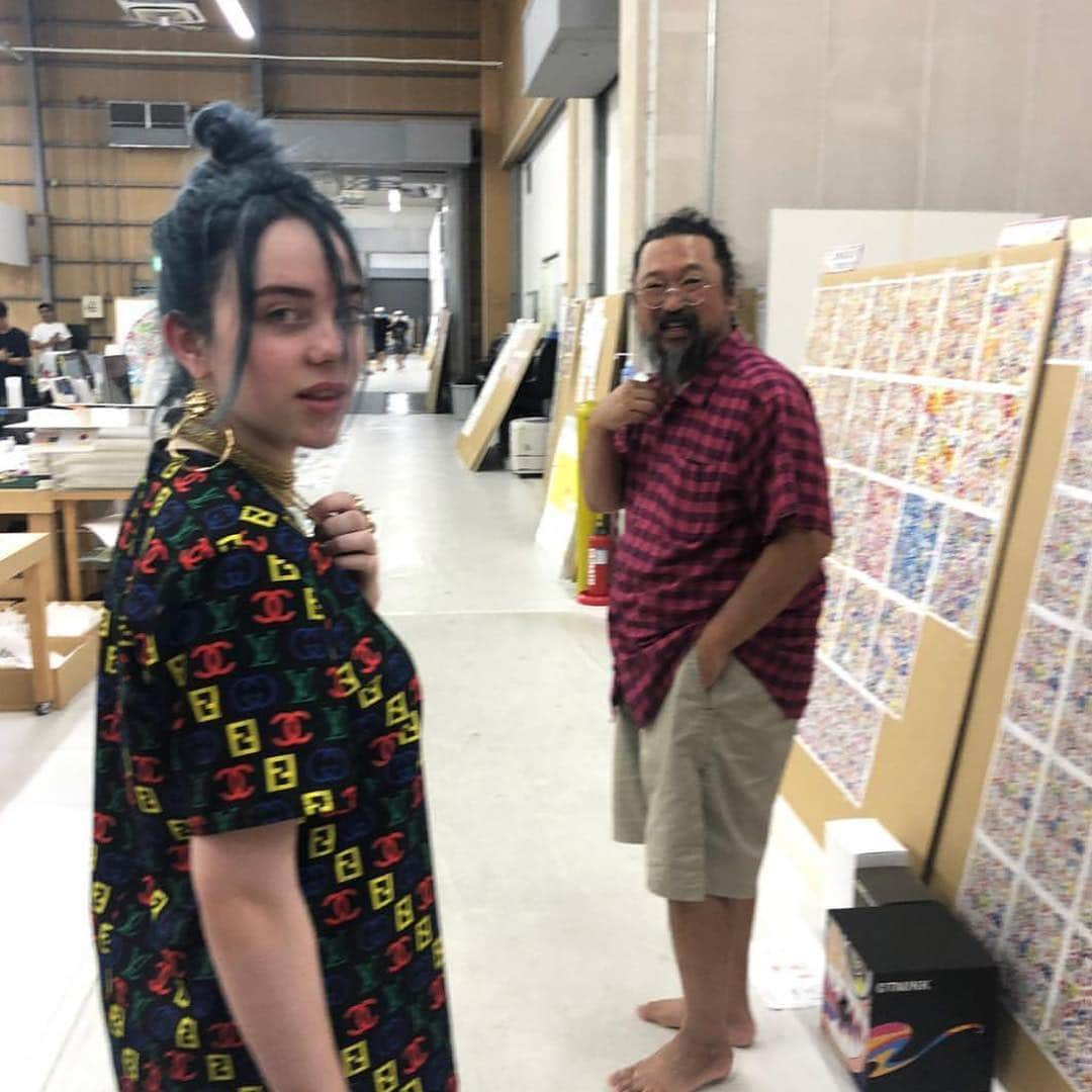 村上隆さんのインスタグラム写真 - (村上隆Instagram)「With the release of Billie Eilish’s @wherearetheavocados music video “you should see me in a crown," Producer Justin Lubliner @justinlube has shared his excitement/passion for this project. I so appreciate it! Thank you Justin! ✨✨✨ This is easily one of the coolest things I’ve ever worked on! Takashi Murakami is one of my favorite living artists and his video of Kanye’s “good morning” is my fav music video ever! Quick story - last summer takashi liked one of Billies photos so I wanted to reach out to see if he’d like to meet her at her show in Tokyo. I asked 15 people over 2 months to help intro me, and it wasn’t until I asked my fav sushi 🔌 @mari_kagaya that I got in touch! Of course when I asked Billie months later if he’d reached out direct - she had a DM from him on her phone from months before 🤦‍♂️. We decided to ask if he’d create her next music video (first since Kanye 10 years ago), and he said yes. We flew out to japan, went to his private studio where we mood-boarded the video. Then Billie did motion graphics the next day to track her movements. 8 months later and we have this incredible music video. This is the first visual that I’ve produced so I’m super excited. Thank you to the many people that helped make this a reality. Link in bio ! Swipe for behind the scenes ! ↑ From @justinlube」3月20日 23時21分 - takashipom