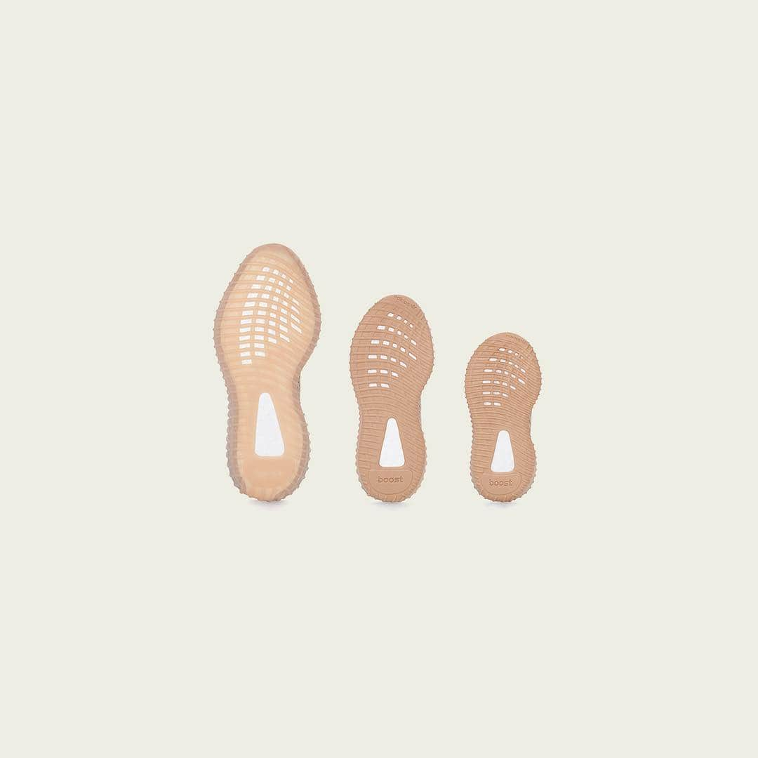 adidas Originalsさんのインスタグラム写真 - (adidas OriginalsInstagram)「YEEZY BOOST 350 V2 CLAY. AVAILABLE MARCH 30 EXCLUSIVELY IN NORTH AMERICA AND LATIN AMERICA. KIDS AND INFANTS AVAILABLE ONLY IN THE US AT ADIDAS.COM/YEEZY」3月20日 23時22分 - adidasoriginals