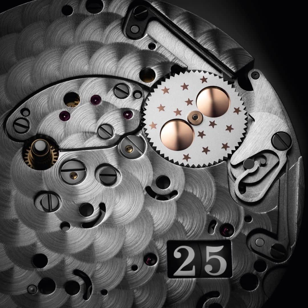 のインスタグラム：「Countless delicate steps are performed in order to finish the PanoMaticLunar's Calibre 90-02 to the very highest standards. A variety of tools, skills and techniques are applied, for example, to create the crisp sharpness of the moon phase disc's stars, or the delicate, polished dome of its moons.  #GlashütteOriginal #GlashuetteOriginal #PanoMaticLunar #handmade #skills #watchmovement #madeingermany #watchmakingart #howitsmade」