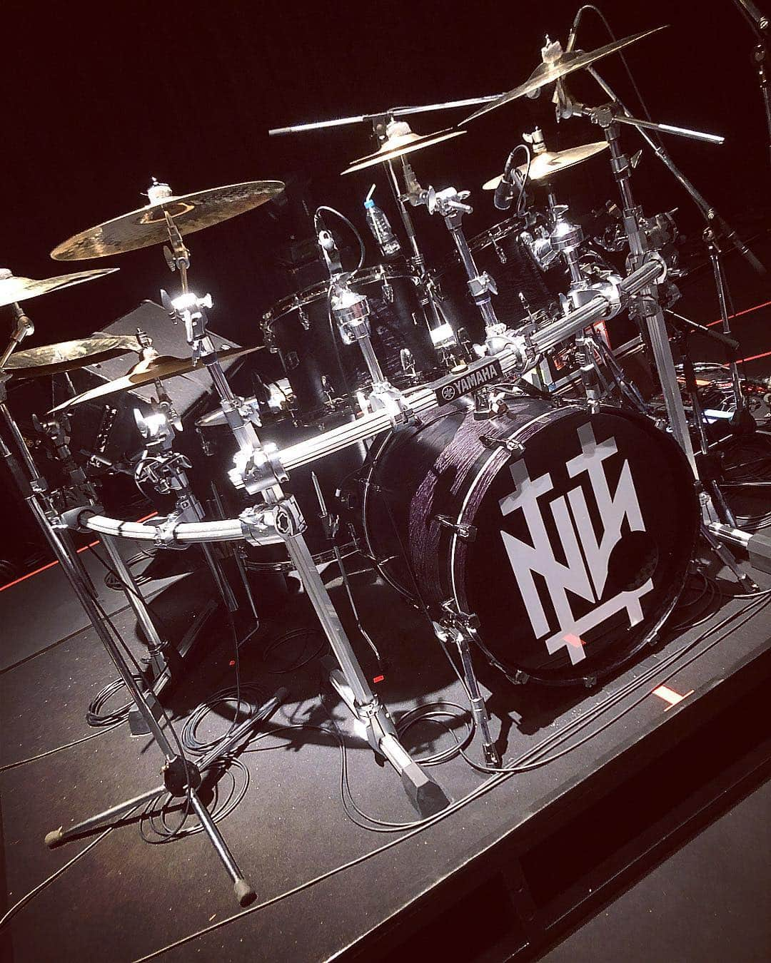 戒さんのインスタグラム写真 - (戒Instagram)「このワンバスセットとも今日でお別れか… 寂しいな。 YAMAHA、Zildjianご協力ありがとうございます！  #theGazettE #drums #YAMAHA #Zildjian #ありがとうございました」3月20日 15時59分 - gazette_kai_