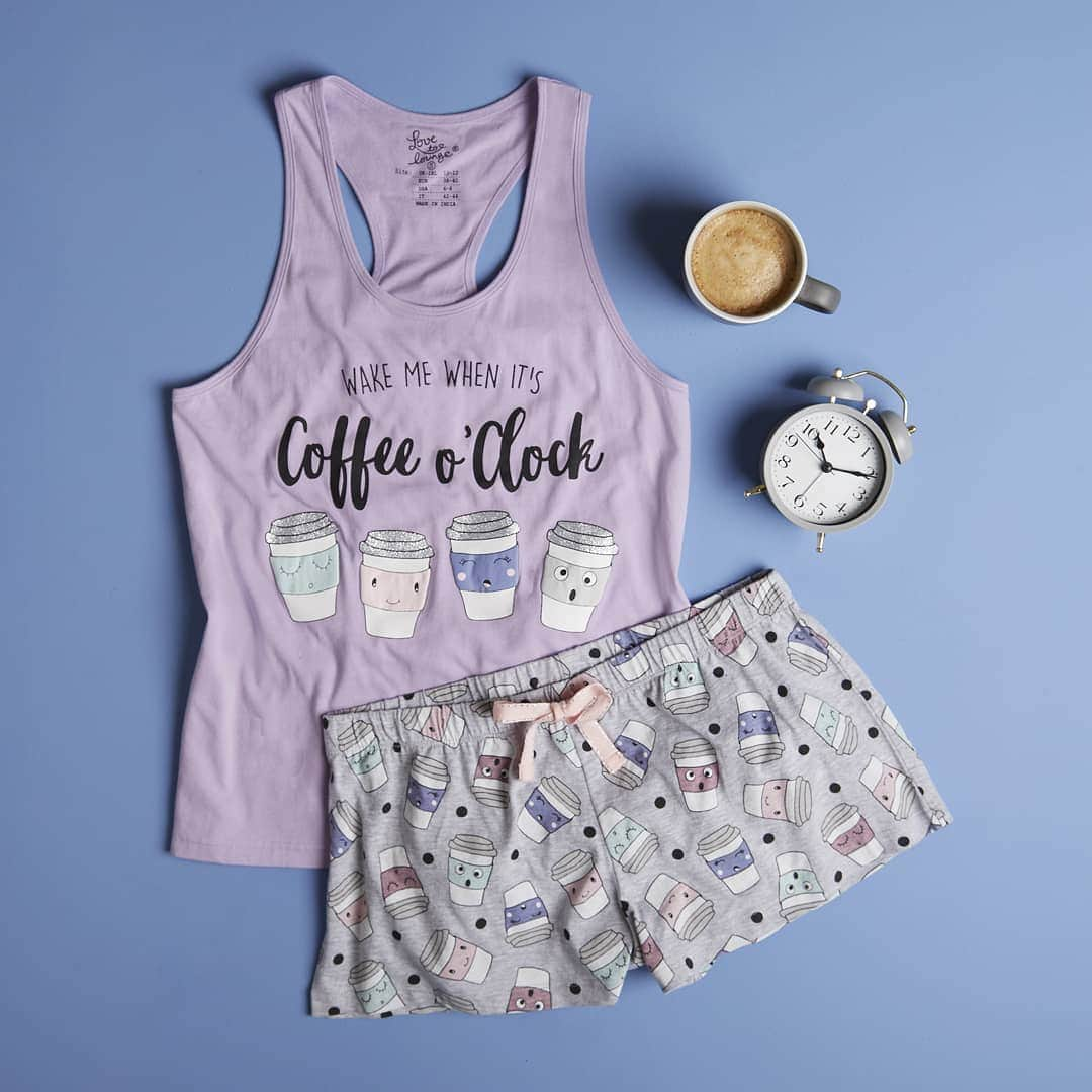 プリマークさんのインスタグラム写真 - (プリマークInstagram)「Time-keeping isn't our strong point but we always stick to this one ☕️💜 PJ Set £5/€7 (Available in: 🇬🇧🇩🇪🇳🇱🇦🇹🇧🇪🇮🇪🇫🇷🇮🇹🇪🇸🇵🇹) #Primark #nightwear #coffee」3月20日 16時04分 - primark