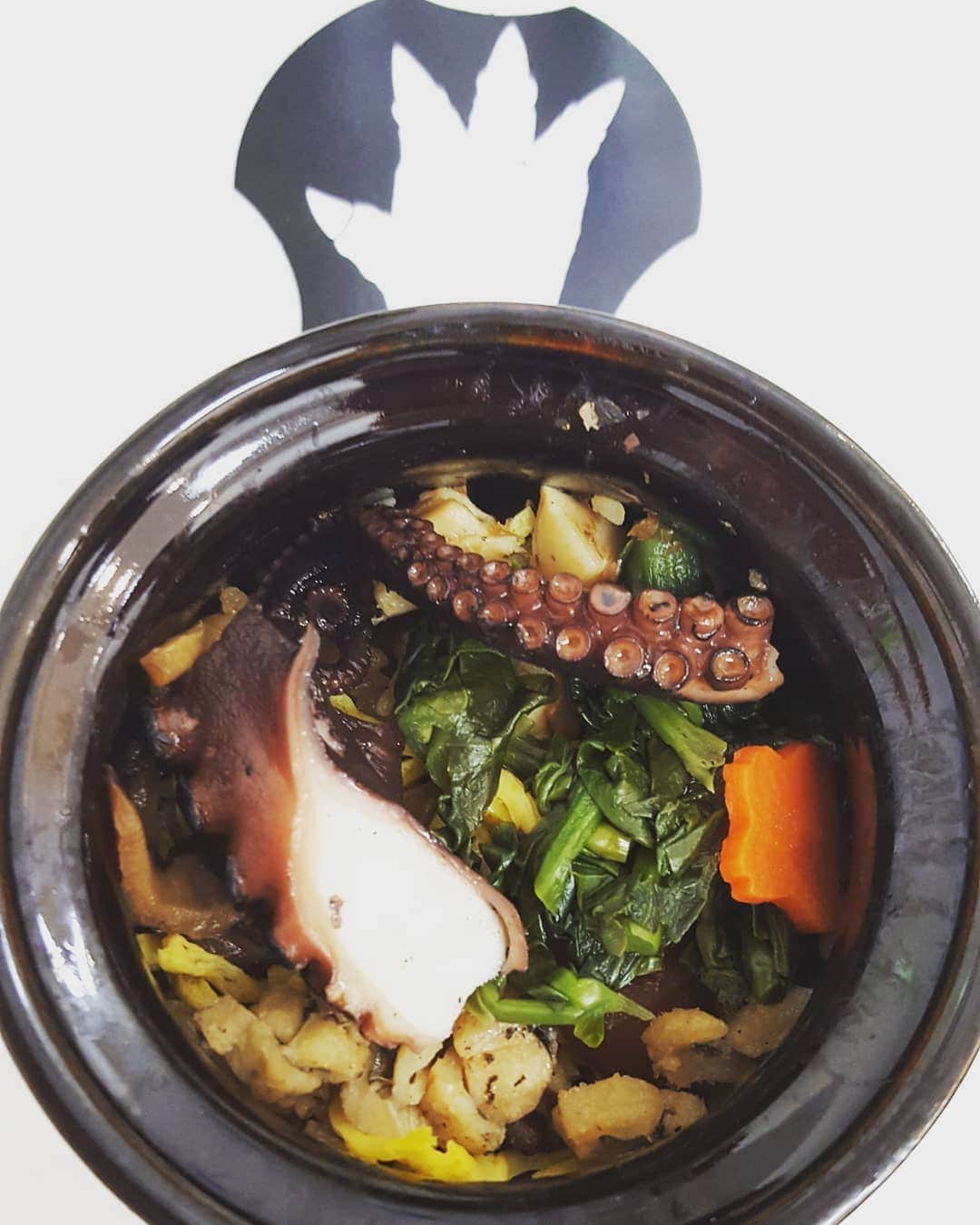 のインスタグラム：「大阪恒例「ひっぱりだこ飯」！ 今回はゴジラとコラボ～。」