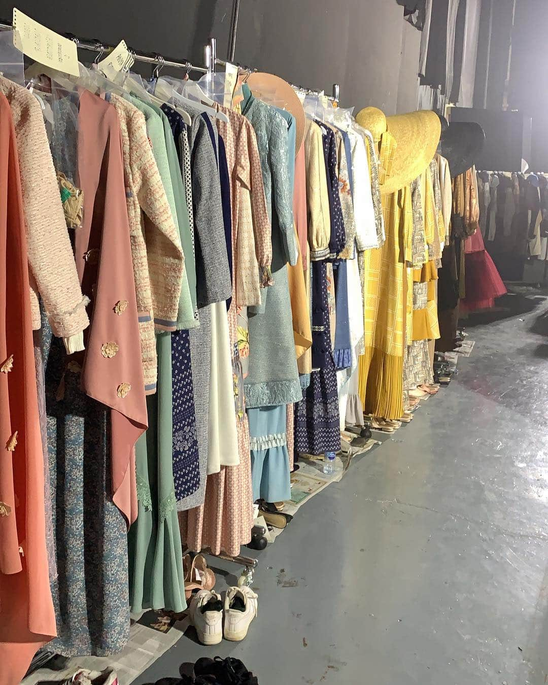 Ivan Gunawanさんのインスタグラム写真 - (Ivan GunawanInstagram)「Back stage #nostalgiamandjhakhalif」3月20日 16時37分 - ivan_gunawan