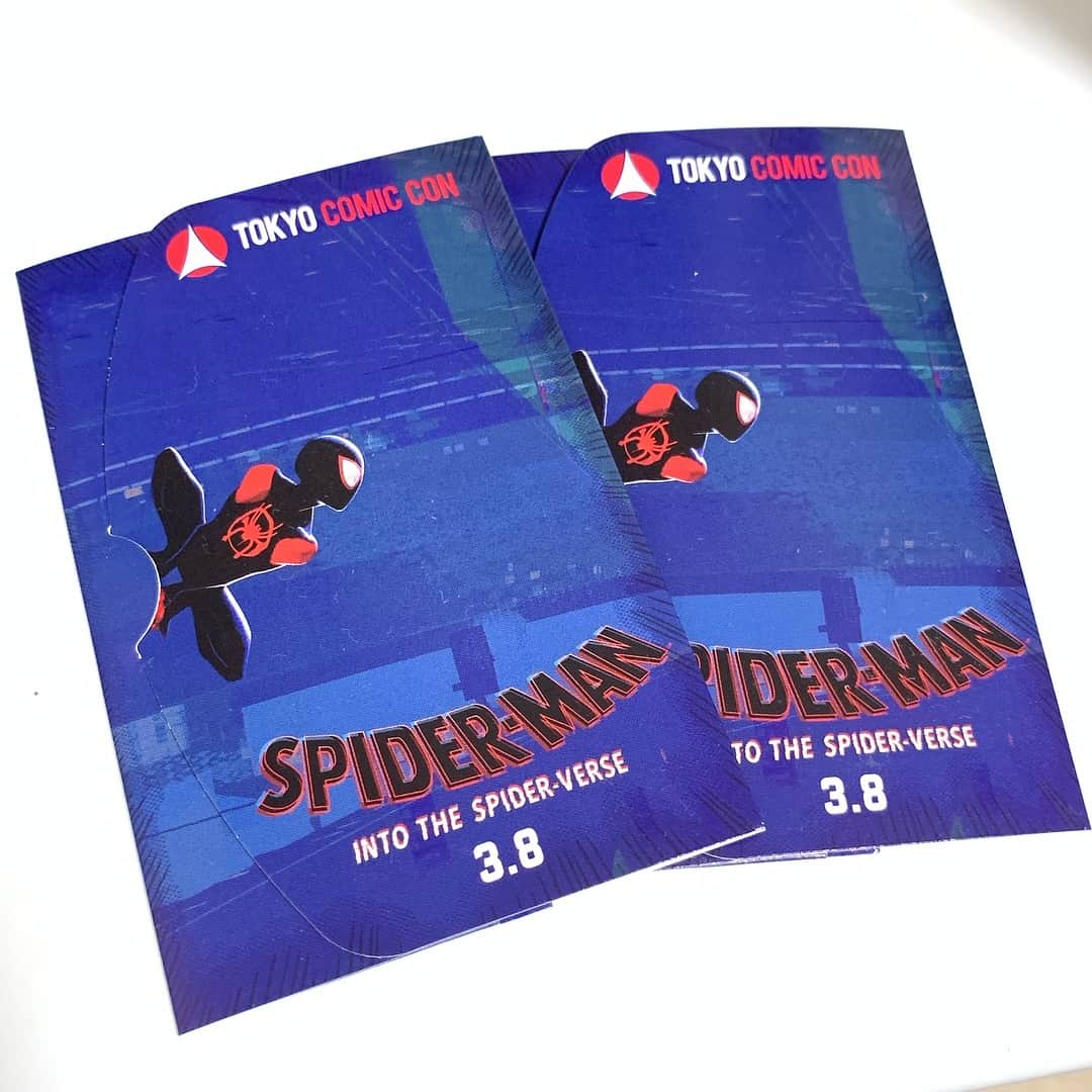 のインスタグラム：「あと二回観にいける。  #spidermanintothespiderverse  #movie #marvel #marvelcomics #spiderman #spiderverse  #spidergwen #spiderham #spidermannoir  #pennyparker #milesmorales #peterbparker #peterparker #マーベル #スパイダーマン #アメコミ  #ムビチケ #movieticket #tokyocomiccon」