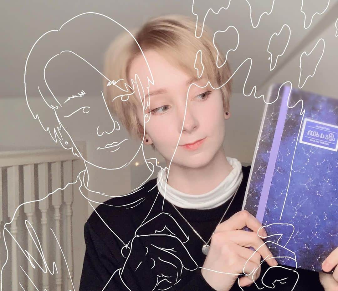 のインスタグラム：「Have you seen my latest video?  It‘s about my dream journal! ⏰  #youtuber #youtubejapan #himezawa #dreamjournal #wacom #ショートヘア #shorthair #姫沢 #ドイツ人 #外国人 #絵 #ドリーム #アイドル #モデル」