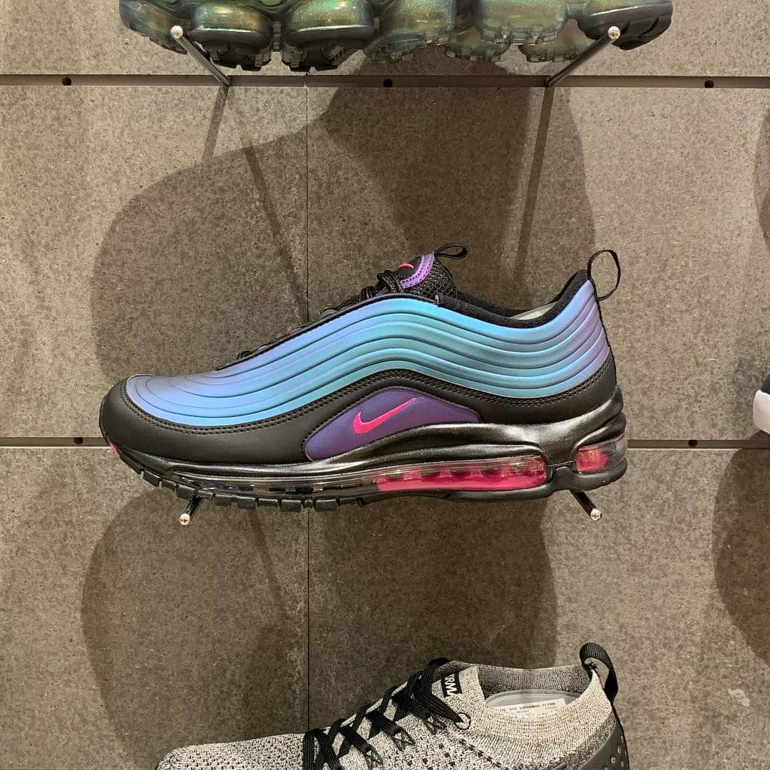 Sports Lab by atmos OSAKAさんのインスタグラム写真 - (Sports Lab by atmos OSAKAInstagram)「✴︎ 【3/21(THU) RELEASE】 NIKE AIR MAX 97 LX AV1165-001 ¥18,500-(w/o tax)」3月20日 17時02分 - atmos_lucua_osaka