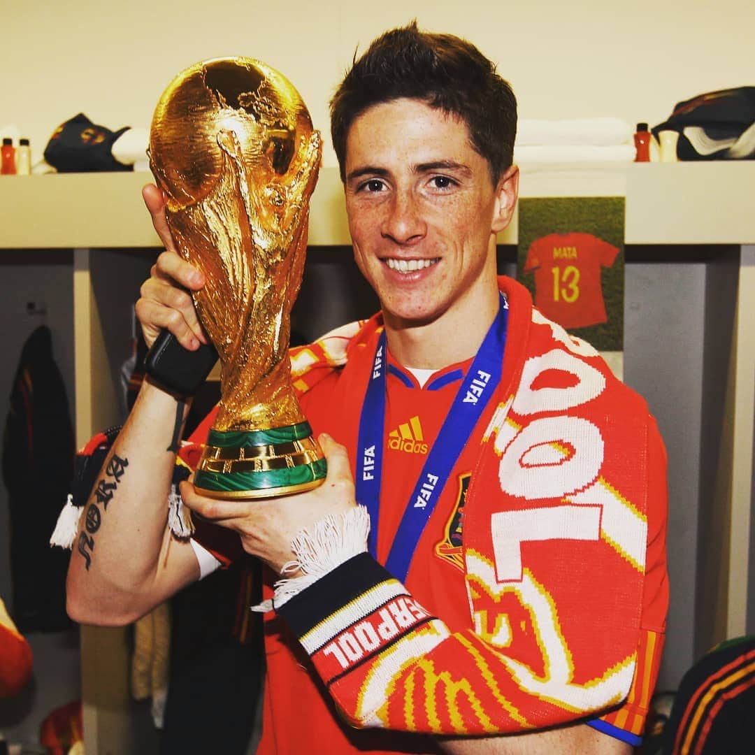 FIFAワールドカップさんのインスタグラム写真 - (FIFAワールドカップInstagram)「#HappyBirthday, Fernando #Torres! 🇪🇸🏆🎂 #WorldCup #Spain」3月20日 17時11分 - fifaworldcup