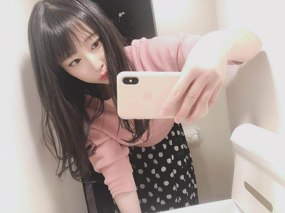 川崎芹奈さんのインスタグラム写真 - (川崎芹奈Instagram)「#newhair 💇‍♂️ #春 の #黒髪ロング #Noz渋谷 #noz渋谷公園通り店  いつもお世話になっています💗」3月20日 17時30分 - serina_yss