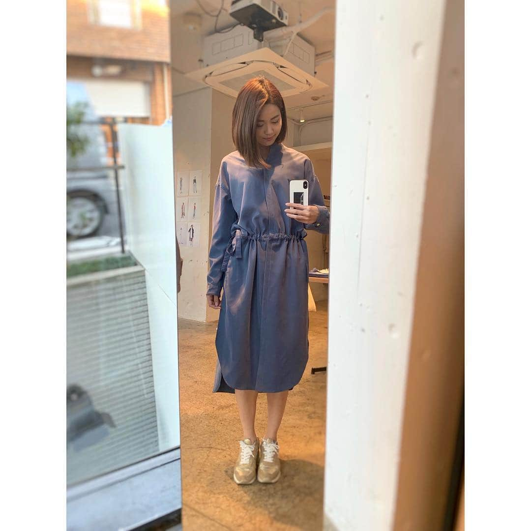 VANRIさんのインスタグラム写真 - (VANRIInstagram)「👗sieste peau 2019A/W exhibition シエスタポーの展示会お邪魔してきました。 どれもシンプルなラインだけど洗練されていてめちゃくちゃ悩みました‪(ᯅ̈ )素材もすごくこだわってて良いの！ ホットヨガで使ってるタオルもシエスタポー♪ 今からもうすでに来シーズンの秋冬が楽しみ♡ 好きなブランドです。 #siestepeau #2019aw #exhibition  #シエスタポー #展示会」3月20日 17時37分 - vanri0121