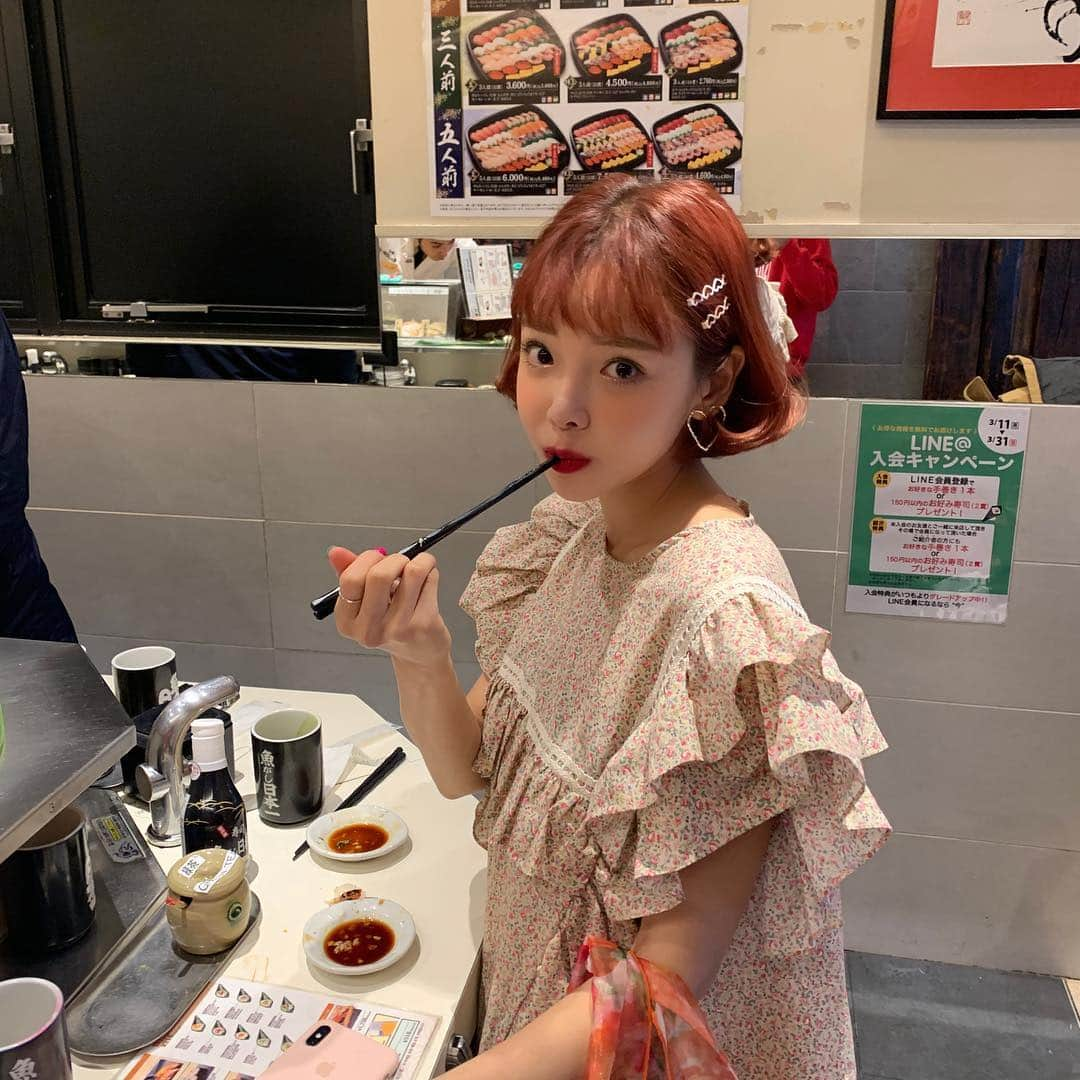 スアさんのインスタグラム写真 - (スアInstagram)「맛있는거 먹으면 커지는 콧구몽 🙄」3月20日 17時52分 - midoricoo