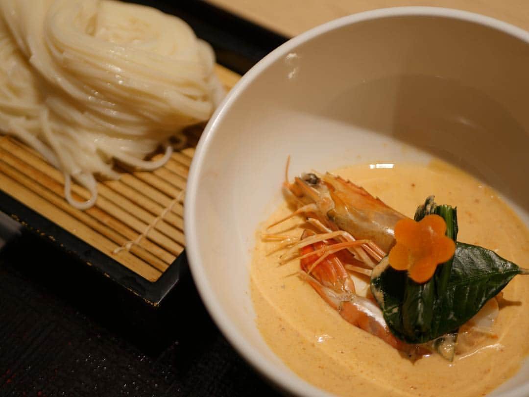 Japan Food Townさんのインスタグラム写真 - (Japan Food TownInstagram)「Great news for all the Sato Yosuke funs in Singapore! Their Head restaurant in Japan's popular menu is now available at Inaniwa Yosuke! These Red curry Tsuke Udon and Green curry Tsuke Udon is so popular that they even have the "ready-to-eat" packages for sell at the branches in Japan. Highly-recommended!!⁣⠀ ⁣⠀ 稲庭養助の本店、佐藤養助で人気のレッドカレー付けうどんとグリーンカレー付けうどんが、この度シンガポール店でもご提供を開始いたしました。日本ではお土産用の付けだれが売られているほど人気のこの商品。是非是非お試しください！⁣⠀ ⁣⠀ #inaniwayosuke #inaniwaudon #udon #thaicurry #redcurry #greencurry⁣⠀ #japanfoodtown #japanesfood #eatoutsg #sgeat #foodloversg #sgfoodporn #sgfoodsteps #instafoodsg #japanesefoodsg #foodsg #orchard #sgfood #foodstagram #singapore #wismaatria #ジャパンフードタウン #シンガポール #稲庭養助 #佐藤養助 #タイカレー #付けうどん #稲庭うどん #大人気⁣⠀」3月20日 18時01分 - japanfoodtown