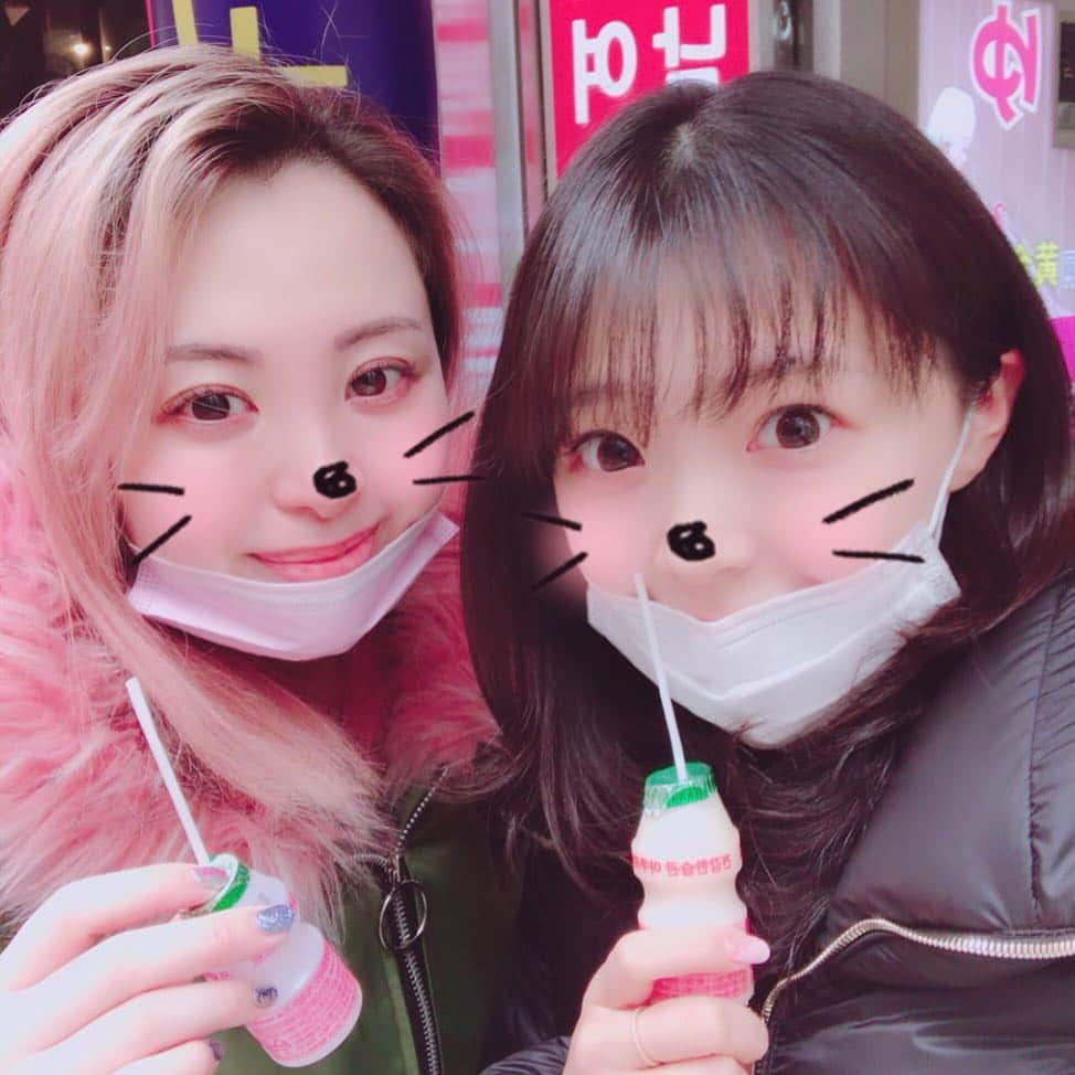 石原夕里朱さんのインスタグラム写真 - (石原夕里朱Instagram)「Korea♡ #Korea #seoul #myeongdong #travel #ri_travel #trip #girlstrip #bff #instakorea #instagood #photooftheday #instadiary #旅行 #りぃ旅 #タビジョ #女子旅 #韓国 #りぃ旅韓国 #ソウル #明洞 #朝からいつもの #黄土サウナ #黄金サウナ #アカスリ #マッサージ #海藻パック #シャンプーもしてもらってスッキリ #帰りのヤクルトが楽しみ #美容 #🇰🇷」3月20日 23時59分 - ri_hannari