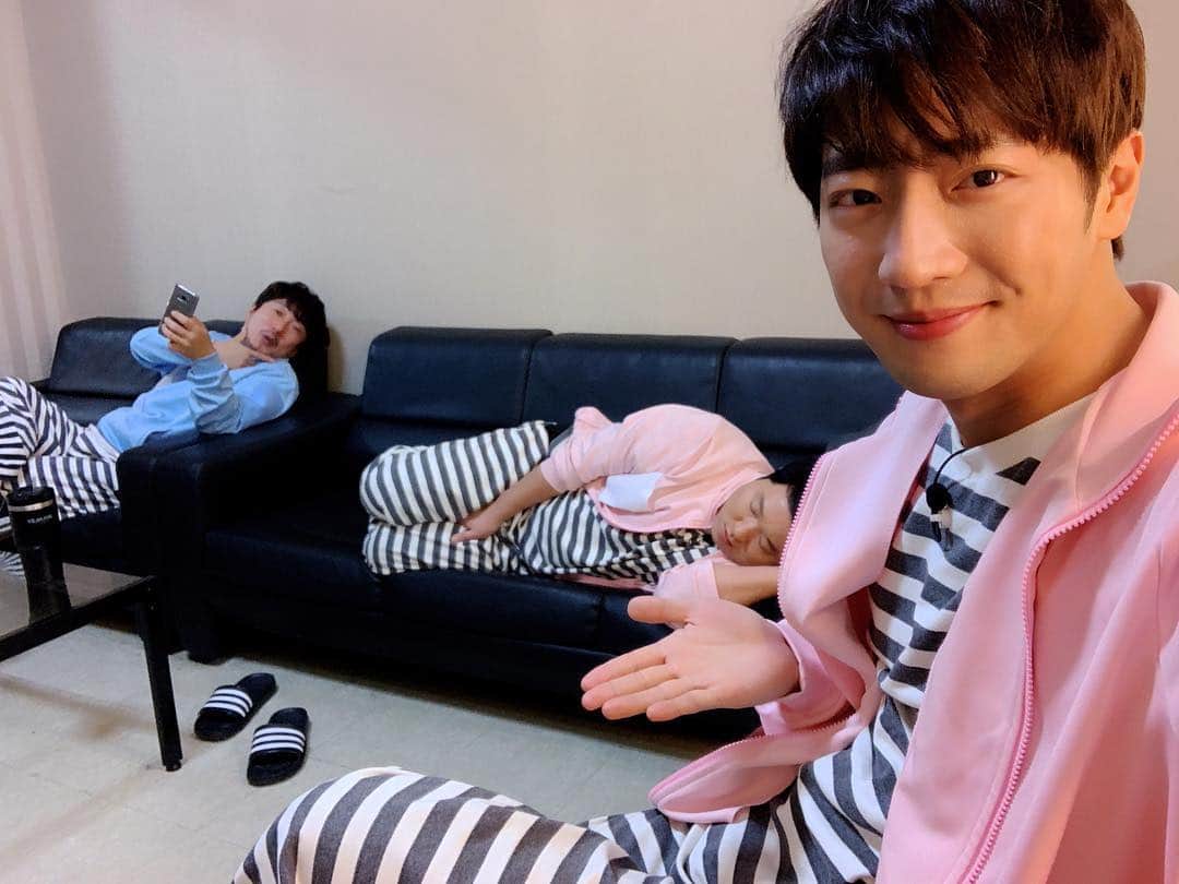 イ・サンヨプのインスタグラム：「#호구들의감빵생활 이번주도 기대하시라아」