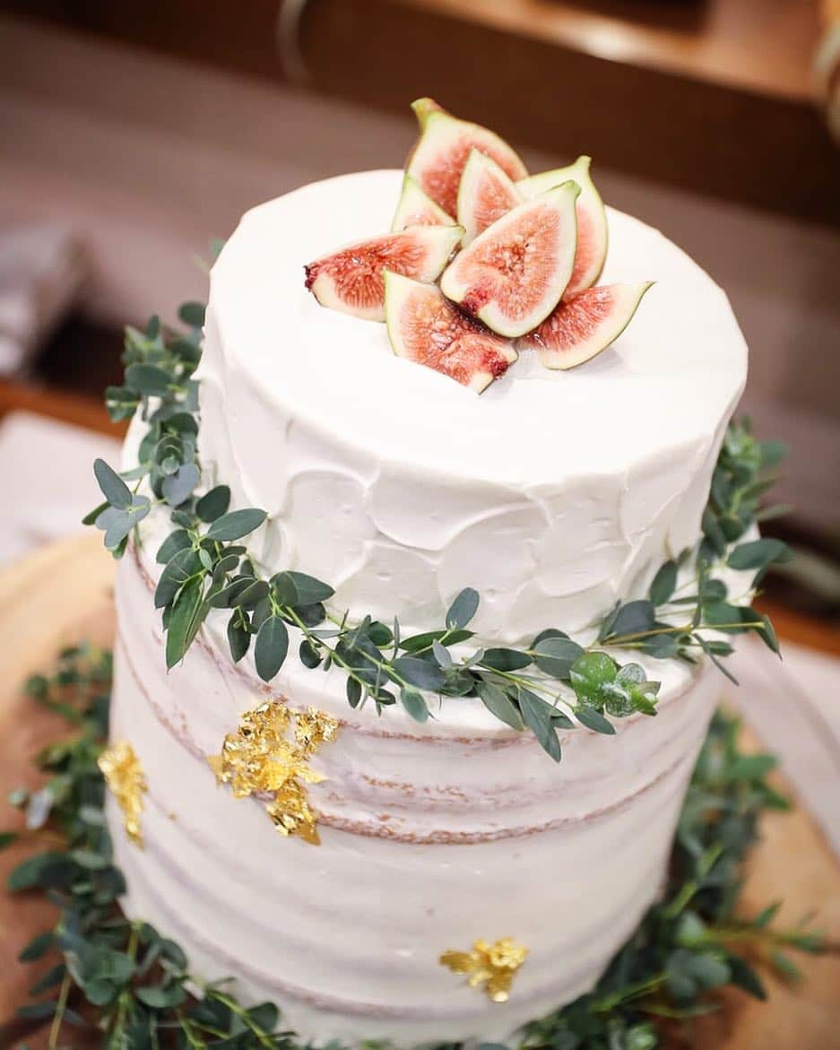 TAKE and GIVE NEEDS(T&G公式) さんのインスタグラム写真 - (TAKE and GIVE NEEDS(T&G公式) Instagram)「【#weddingcake】 ・ シンプルかつナチュラルなウェディングケーキ✨ ・ Repost from👇 @omotesandoterrace_official ・ ・ ・ #takeandgiveneeds #tg花嫁 #wedding  #weddingphoto#photogenic #ウェディング#卒花嫁#プレ花嫁#ウェディングケーキ#ウェディングケーキデザイン #cakedecorating #cakestyle #ナチュラル#ケーキ#ケーキデコレーション#weddingdress #ウェディングドレス #cake#weddingcakes#nakedcake」3月20日 18時56分 - takeandgiveneeds_official