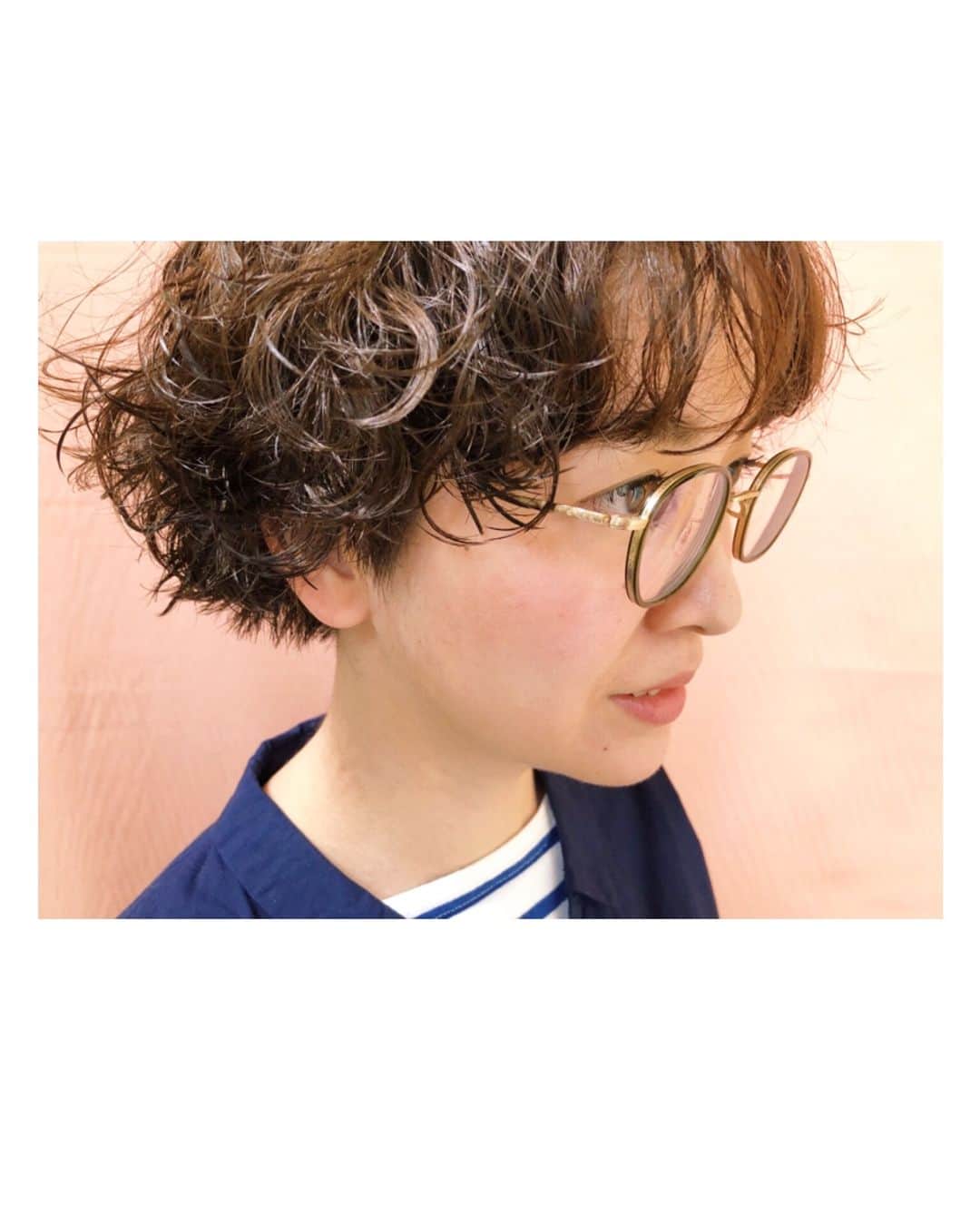 末次尚子さんのインスタグラム写真 - (末次尚子Instagram)「yukiちゃん❤︎ どんどん短くなって どんどんくりくりになる😆💓 パーマやっぱり可愛いね✨✨ 任せてくれてありがとう🥰 #switchnao#nao髪 #switchhairfukuoka  @switch_hair」3月20日 18時58分 - nao_0120