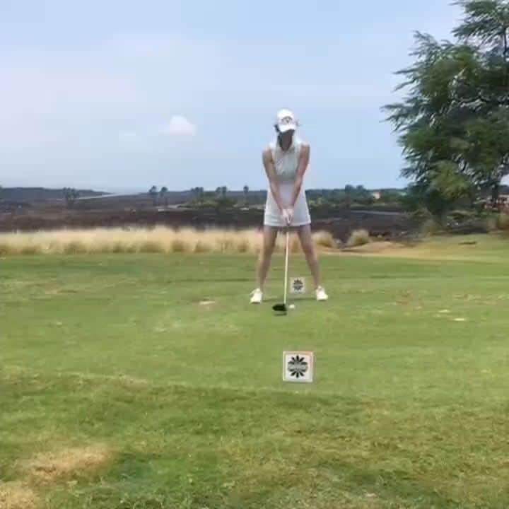 のインスタグラム：「明日は、ゴルフ⛳☀️ いいお天気になるといいなぁ💓 ラウンド久しぶりで、楽しみーっ😍😍😍」