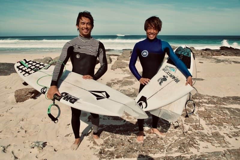 佐藤魁のインスタグラム：「its been so fun search waves  bites some barrow western aus with rialu chan  @volcomjapan」