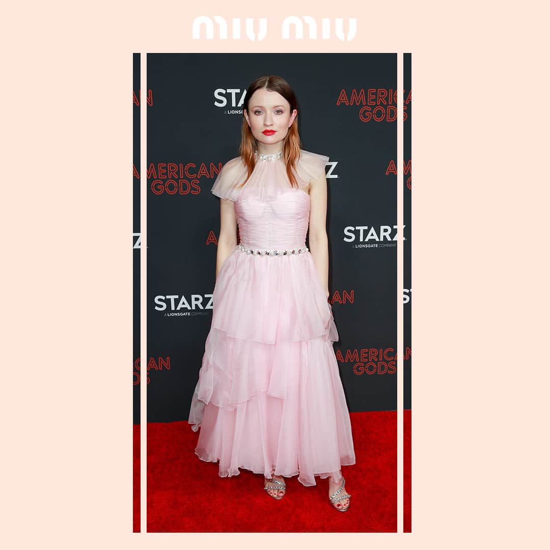 Miu Miuさんのインスタグラム写真 - (Miu MiuInstagram)「@EmilyJaneBrowning in a #MiuMiu soft pink tulle and chiffon gown with pearls and stone details on the waist and neck while attending “American Gods” première in Los Angeles.  #MiuMiuCelebrities」3月20日 19時30分 - miumiu