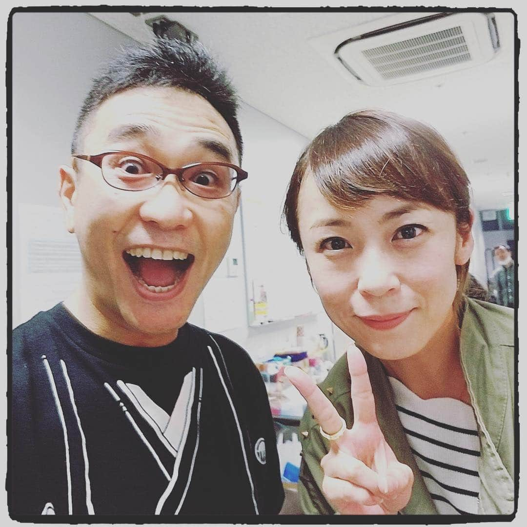 佐藤仁美さんのインスタグラム写真 - (佐藤仁美Instagram)「「ざ・びぎにんぐ・おぶ・らぶ」観てきたよー！！！！！！ちょーちょーちょー、面白かった！！！やっしーさん、さすがでした！あんなんされたら、絶対笑っちゃうじゃんwwww主演の山本さん、素晴らしかったです！！芸達者な役者さんばっかりで、ほんと面白かった！！！みーんな、面白いの！！！河原リーダー、さすがです！！曲が、全部全部、かっこいい！！あー。面白い舞台、出たい。。 #ざびぎにんぐおぶらぶ  #赤坂ACTシアター #八嶋智人 さん #浦島りんこ さん #藤井隆 さん #山本亨 さん #高田聖子 さん #なおちゃん #河原雅彦 さん #知ってる人出てると #テンション #あげ #おもしろかったよー #裏山 #みんなと写真撮ればよかった」3月20日 19時44分 - sato.hitomi.19791010