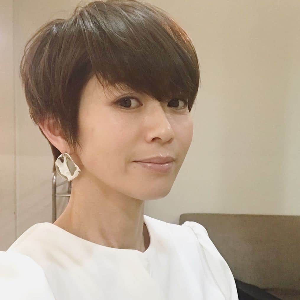 のインスタグラム：「今日は、親子でロライマへ。 後ろを伸びた分カットして、サイドや前髪は長さキープ。」