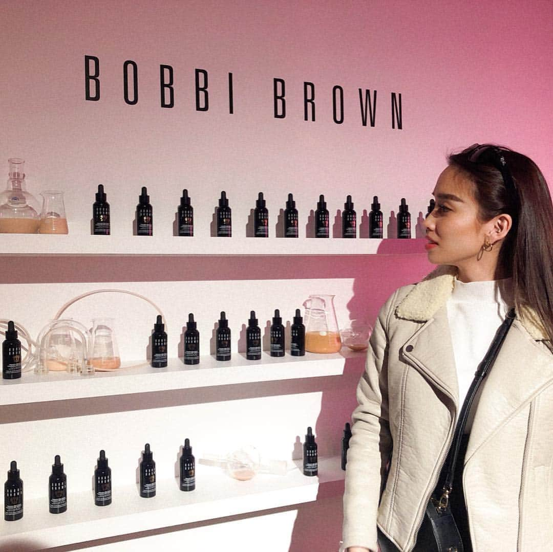 金澤絵美利さんのインスタグラム写真 - (金澤絵美利Instagram)「・２０１９／０３／２０-☀️・ . . 先日はBOBBI BROWN インテンシブ スキン セラム ファンデーション 4周年記念パーティーへ行って来ました😌💖 . 美容液たっぷり入ってるファンデは お肌に優しく、薄付きでとっても使いやすかった！ . . #PR @bobbibrownjapan  #foundation#skincare #makeup#cosmetics  #美容液#美容液ファンデ #ファンデーション#新作コスメ #ボビイブラウン#ボビーブラウン #レビュー#コスメ#オススメコスメ #スキンケア#美容#コスメマニア #コスメ好きさんと繋がりたい」3月20日 20時10分 - emiristyle