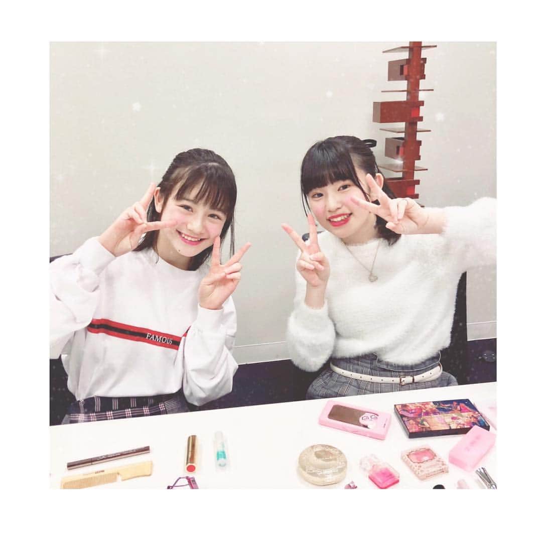 ニコ☆プチのインスタグラム：「なななんと！！ 今をときめく4人の大人気動画クリエイターさんに、 モっと！ニコ☆プチTVを紹介して頂きました🙇‍♀️✨ . プチモからこっちゃんが、 1D &ゆーぽんチャンネルにおじゃましています！ ポーチの中身見せちゃいました🤫💚 . @1dyupon さん @non.hoo さん @himahima_channel さん @nyanya_channel さん みなさんありがとうございました😭✨ みんなぜひチェックしてみてね！ #TSUTAYAプレミアム #モっとニコプチtv  #ニコプチ  #琴楓 #おつぽん」