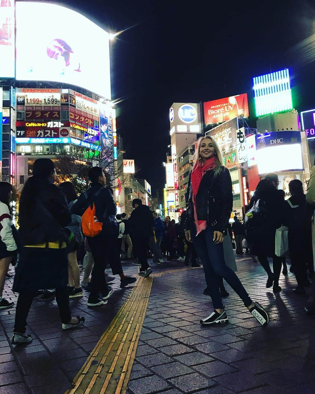 ヴィクトリヤ・シニツィナさんのインスタグラム写真 - (ヴィクトリヤ・シニツィナInstagram)「Love Tokyo🇯🇵 #victoriasinitsina #tokyo #figureskating #world2019」3月20日 20時16分 - victoria_sinitsina