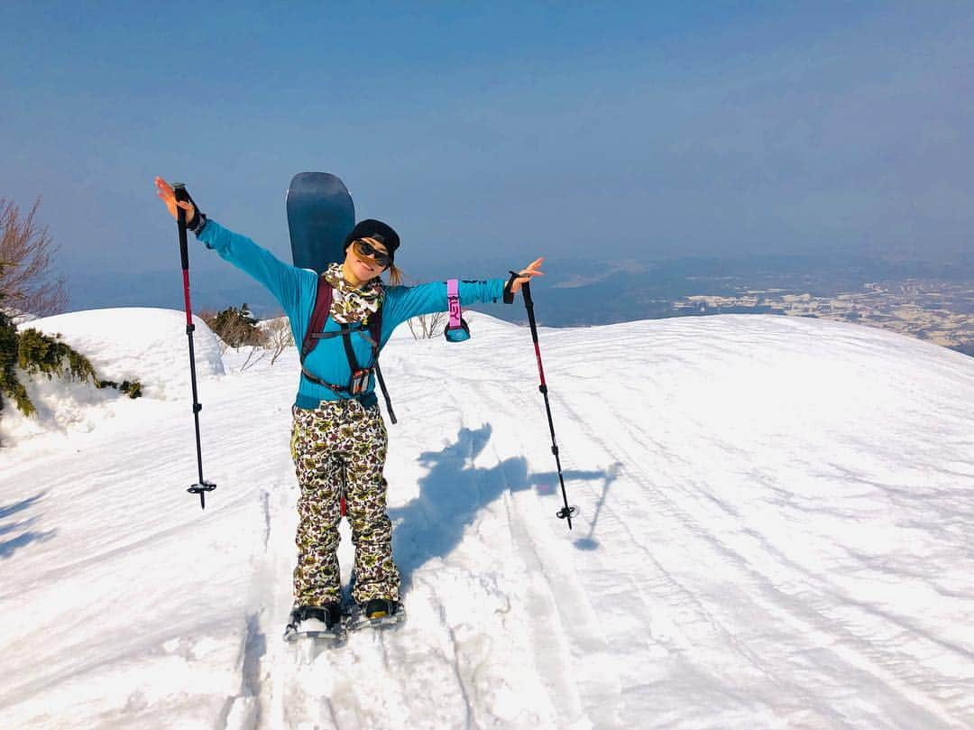 今井胡桃さんのインスタグラム写真 - (今井胡桃Instagram)「We did backcountry riding, This is the fast time for me☀️ It was feeling good and so fun💯  @aomorispring @burtonjapan  #aomorispring #burtonjapan #burton」3月20日 20時52分 - kurumi924