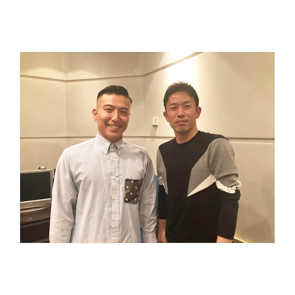 寺内健のインスタグラム：「赤星さんがパーソナリティーのラジオの収録に出演させて頂きました。久しぶりにお会いでき、楽しい収録でした。放送に関してはまた告知させて頂きます。 #ABCラジオ #赤星憲広 #関西アスリート会」