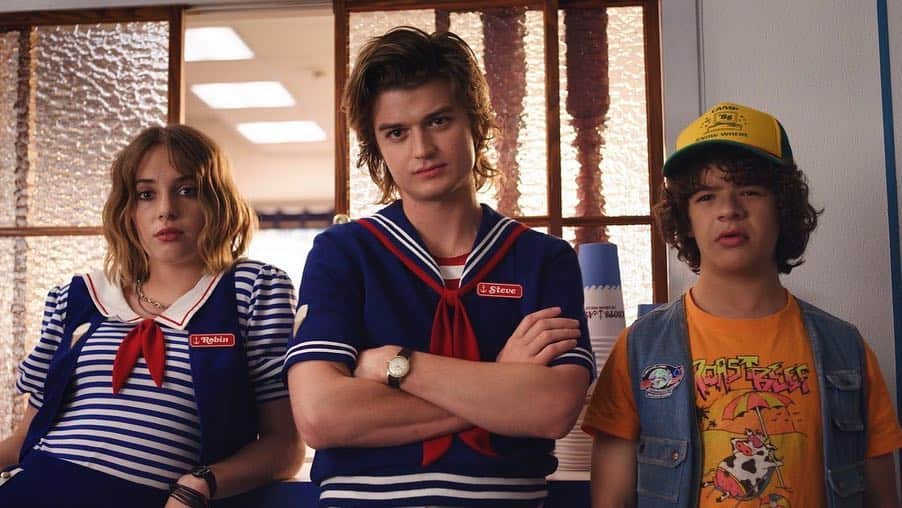 E! Onlineさんのインスタグラム写真 - (E! OnlineInstagram)「One summer can change everything. Don’t believe us?  Dive into the summer of ‘85 in Hawkins at the link in our bio with the brand new #StrangerThings 3 trailer.」3月20日 21時13分 - enews