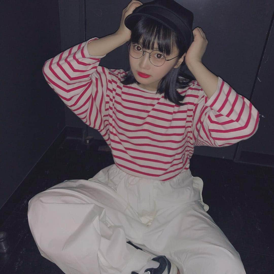 中川美優さんのインスタグラム写真 - (中川美優Instagram)「本日リリース日全身古着でございます#美優のふく#メガネのオタク」3月20日 21時24分 - nakagawamiyuu