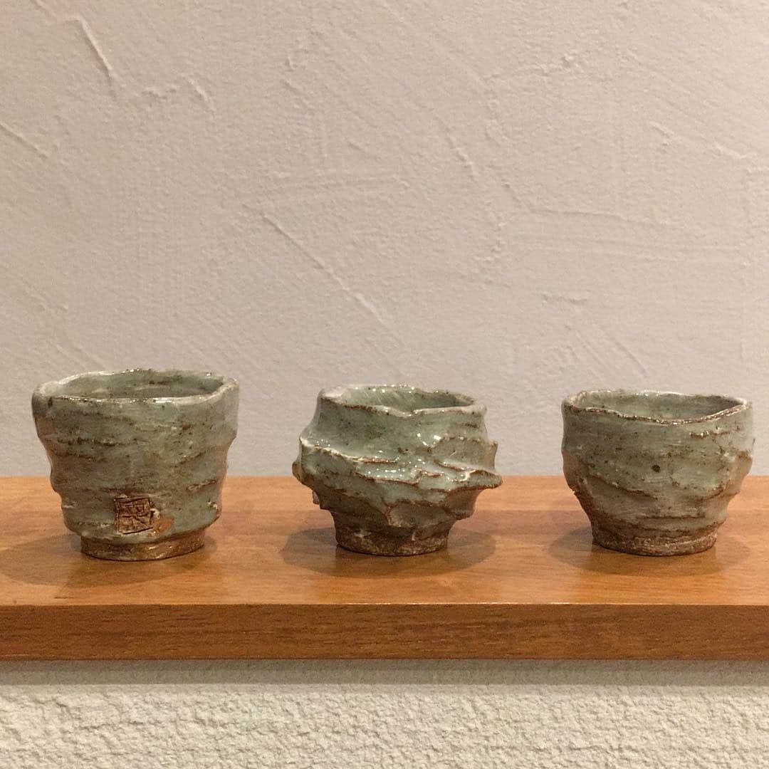 SHANTIさんのインスタグラム写真 - (SHANTIInstagram)「They just might be trio lol #shantipottery #japanesepottery #陶芸家  DM me if you are interested in this set(^^) SOLD」3月20日 21時25分 - shantimusic
