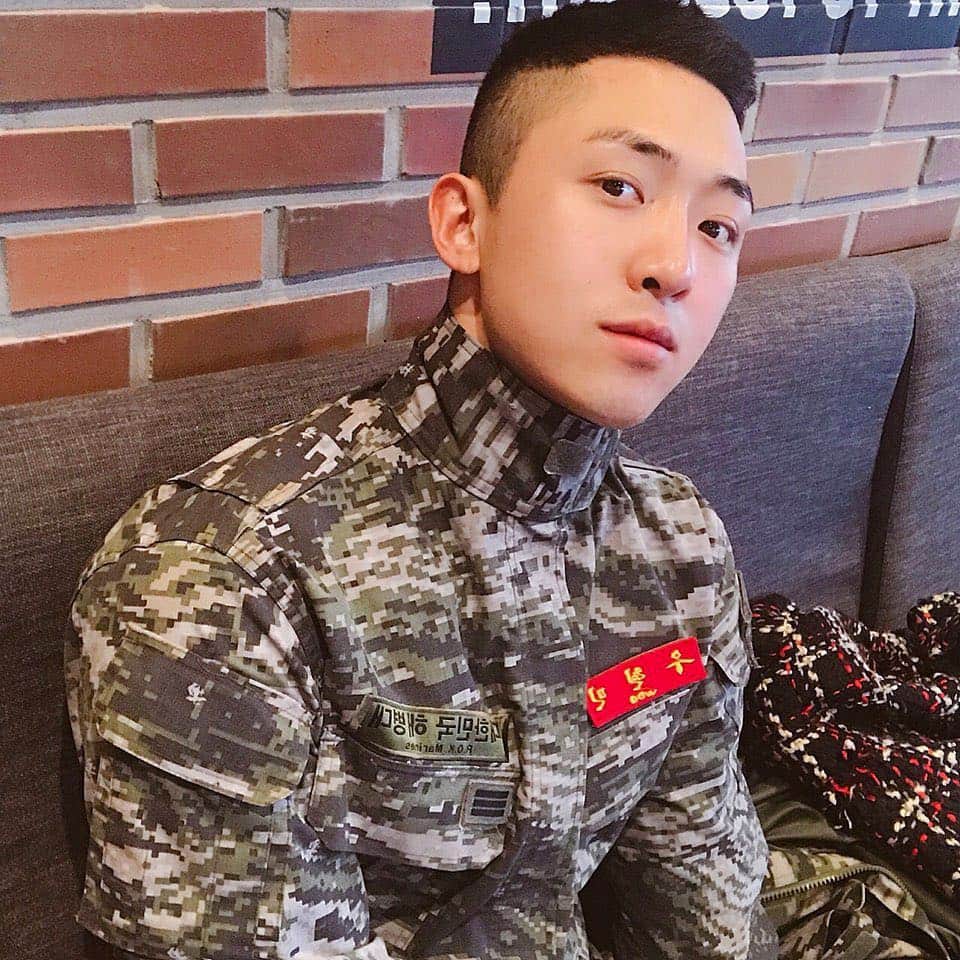 ヒョンミン さんのインスタグラム写真 - (ヒョンミン Instagram)「이제 군인 다 됐구만 ㅎㅎㅎ#해병」3月20日 22時01分 - woo.jaka