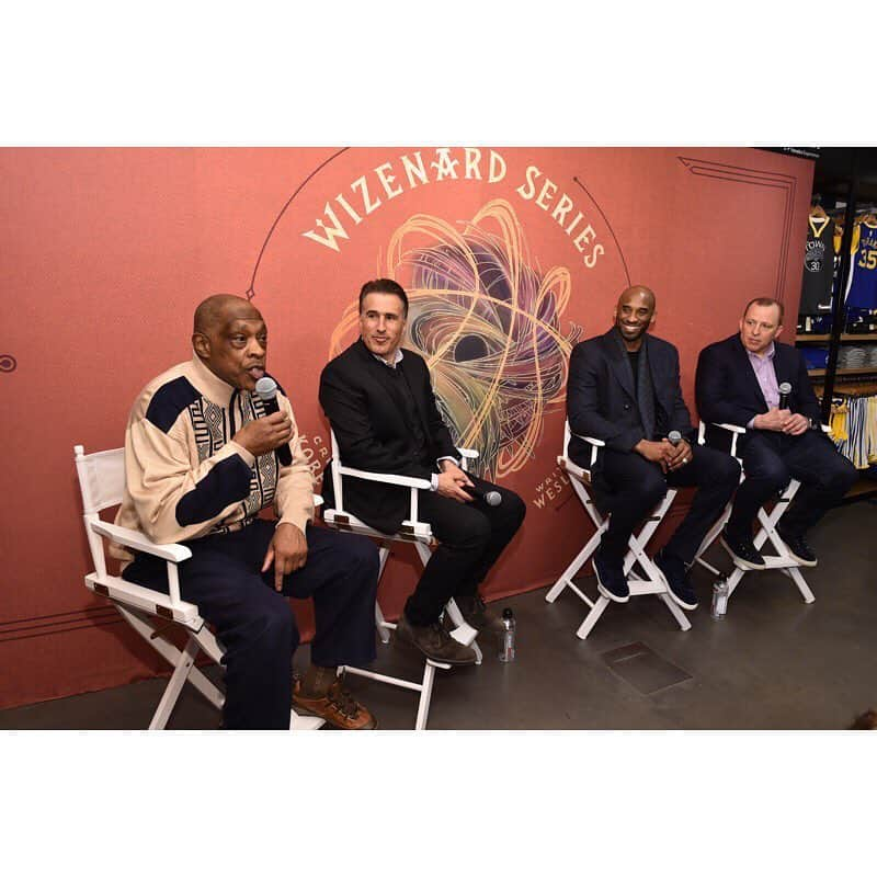 コービー・ブライアントさんのインスタグラム写真 - (コービー・ブライアントInstagram)「What an amazing event last night! Thank you to the @NBA and everyone who came out to support the launch of The #Wizenard Series: Training Camp. To all the young athletes and eager minds, I created this book for you to learn the lessons that were once passed down to me. Available now. Link in bio: http://bit.ly/kbwizenard (Photo by David Dow/NBAE via Getty Images) #GranityStudios」3月21日 7時48分 - kobebryant