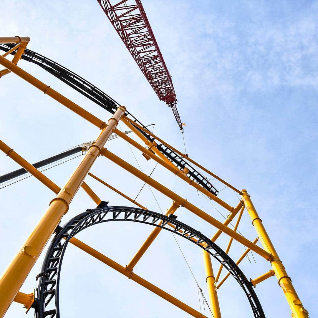 ピッツバーグ・スティーラーズさんのインスタグラム写真 - (ピッツバーグ・スティーラーズInstagram)「Pennsylvania’s tallest roller coaster is taking shape. 😍 #SteelCurtain」3月21日 7時54分 - steelers