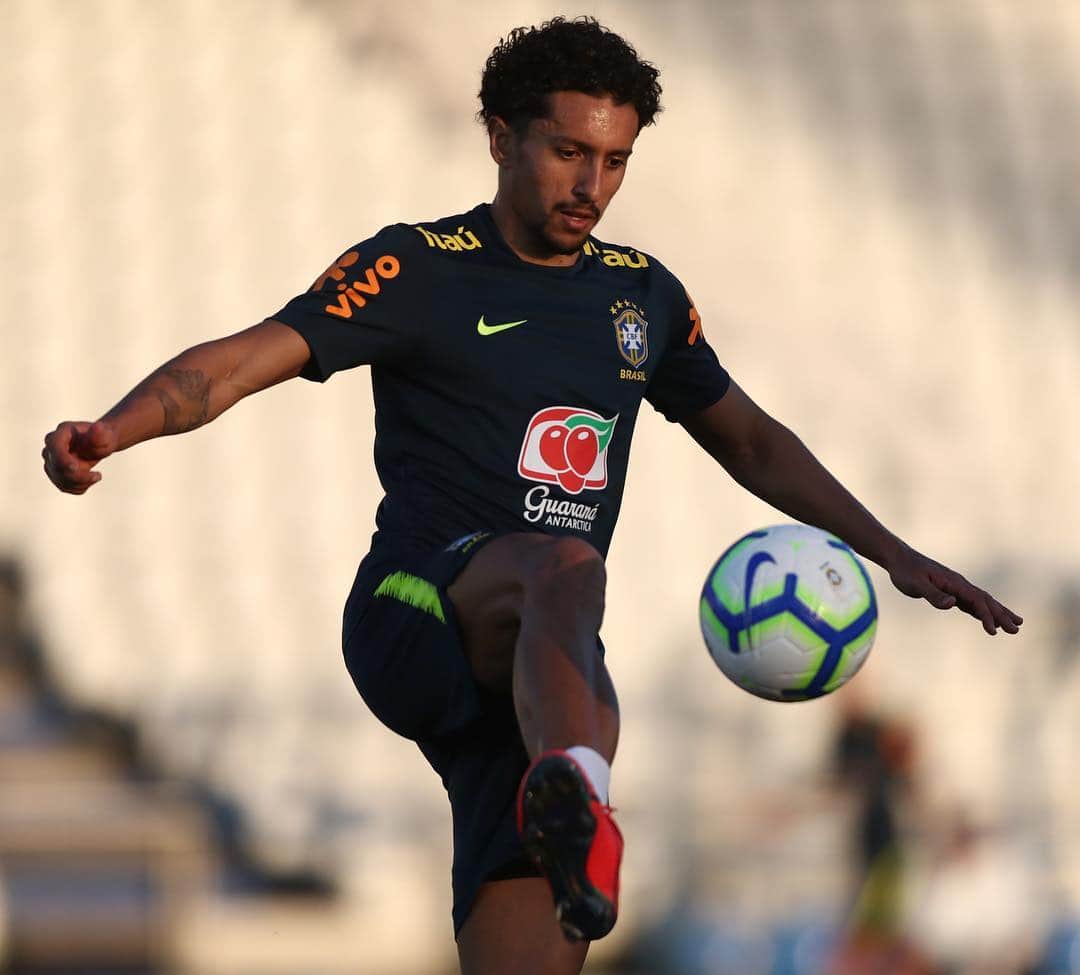 マルコス・アオアス・コレアのインスタグラム：「Treinamento de hoje! ⚽️🇧🇷 #SeleçãoBrasileira」