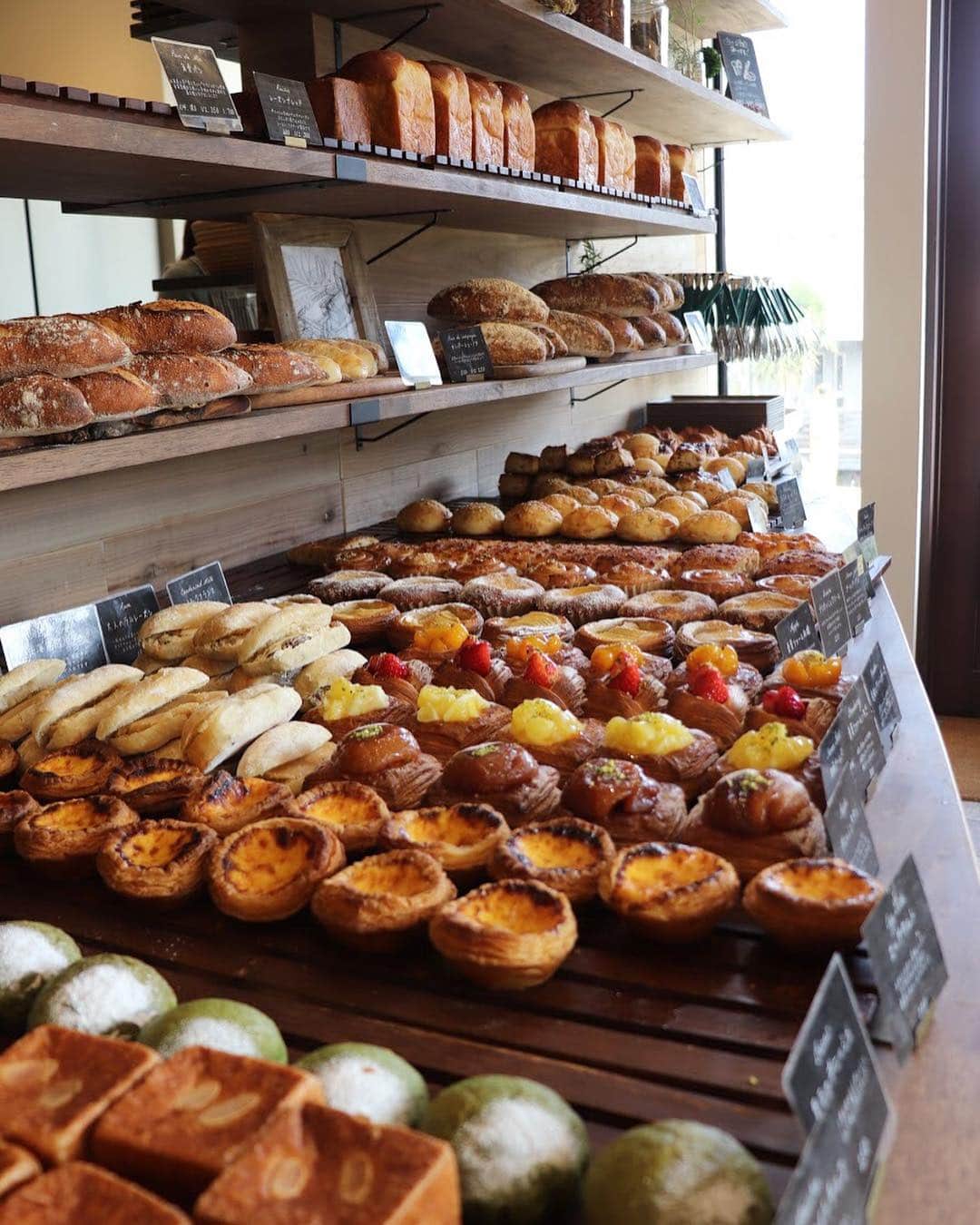 丘の上のパン屋 のグルメインスタ