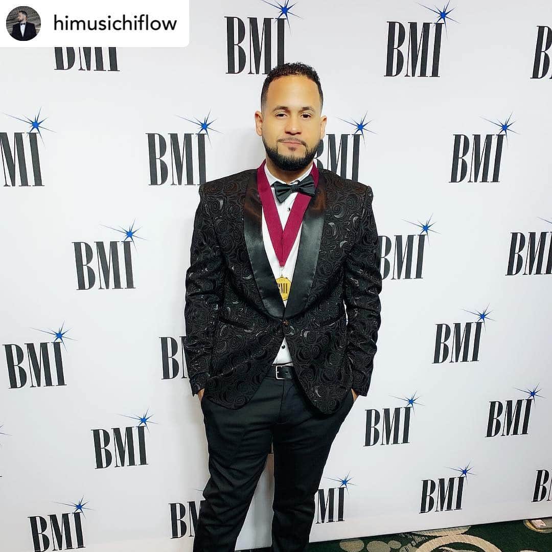 Broadcast Music, Inc.さんのインスタグラム写真 - (Broadcast Music, Inc.Instagram)「#BMILatinAwards 💙🎶🌟」3月21日 8時40分 - bmi