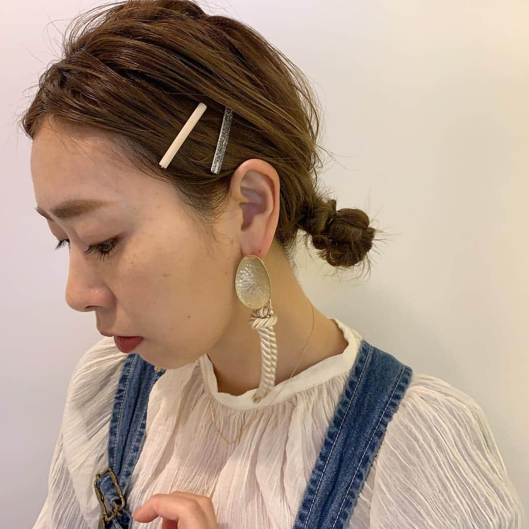 YU-U（工藤由布）さんのインスタグラム写真 - (YU-U（工藤由布）Instagram)「2019,03,21のアレンジ ツインのコンパクト団子👧🏻 ツインテールしてから毛先三つ編みにして巻きつけてゴムで留めたよ☝🏻 強風予報だったから風対策🌀 ピン… @san_official ピアス… @cludo_nao ・・・ #ヘアアレンジ #uアレンジ #ボブアレンジ #ミディアムアレンジ #ロングアレンジ  #uボブアレンジ #hairarrange #hairstyle #tcbsnap #sAnコレ #cludo」3月21日 8時46分 - nyan22u22nyan