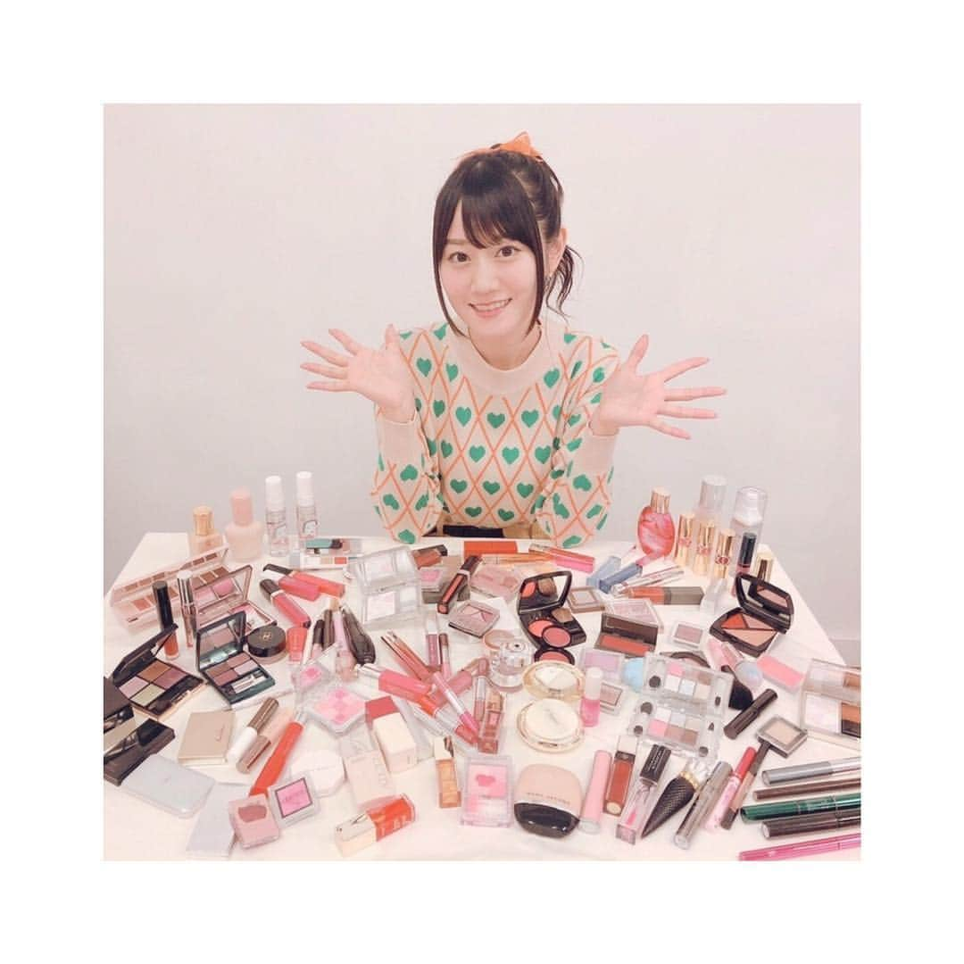 小倉唯さんのインスタグラム写真 - (小倉唯Instagram)「すごい数でしょ〜🙄💓 ぜんぶ私物です！！！！🙂笑  #小倉唯 #パーソナルブック #yuiitsu #コスメ #私物 #cosmetics #💄」3月21日 0時03分 - yui_ogura_official