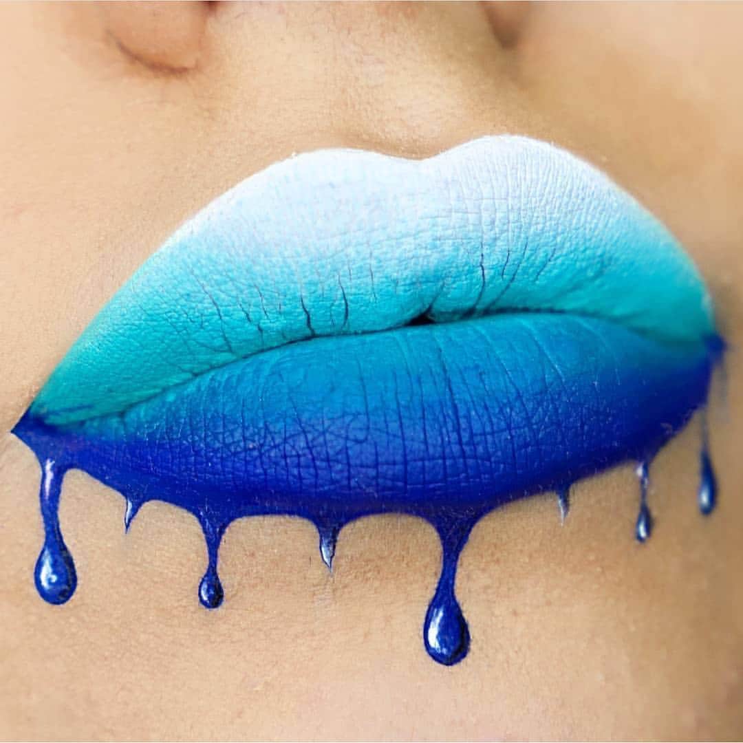 Jeffree Star Cosmeticsさんのインスタグラム写真 - (Jeffree Star CosmeticsInstagram)「DRIP DRIP 💧💧 These lips are drenched in #velourliquidlipstick shades ‘Blue Velvet’, ‘Drug Lord’, ‘Breakfast At Tiffany’s’, ‘Weirdo’ & ‘Y.S.O.T.P’ for this blue ombré dream 💦💦 Photo by: @bananakeup  #jeffreestarcosmetics #bluebloodpalette #lips」3月21日 0時04分 - jeffreestarcosmetics