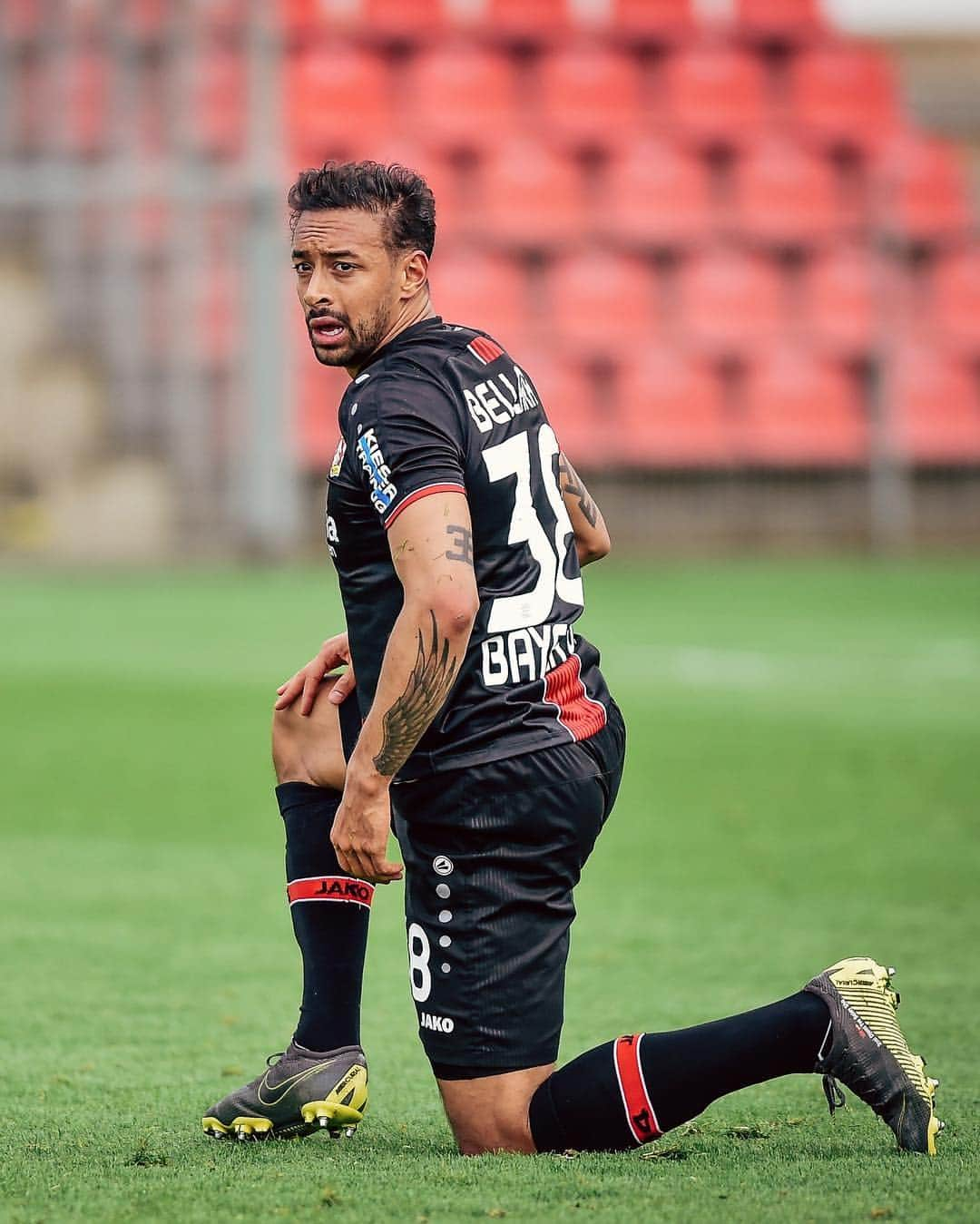 バイエル・レバークーゼンさんのインスタグラム写真 - (バイエル・レバークーゼンInstagram)「2-1 🆚 @afcajax! #StärkeBayer ⚽️ 42‘ @karimbellarabi ⚽️ 52‘ @paulinhoph7  #Werkself #friendly #Bayer04」3月21日 0時25分 - bayer04fussball