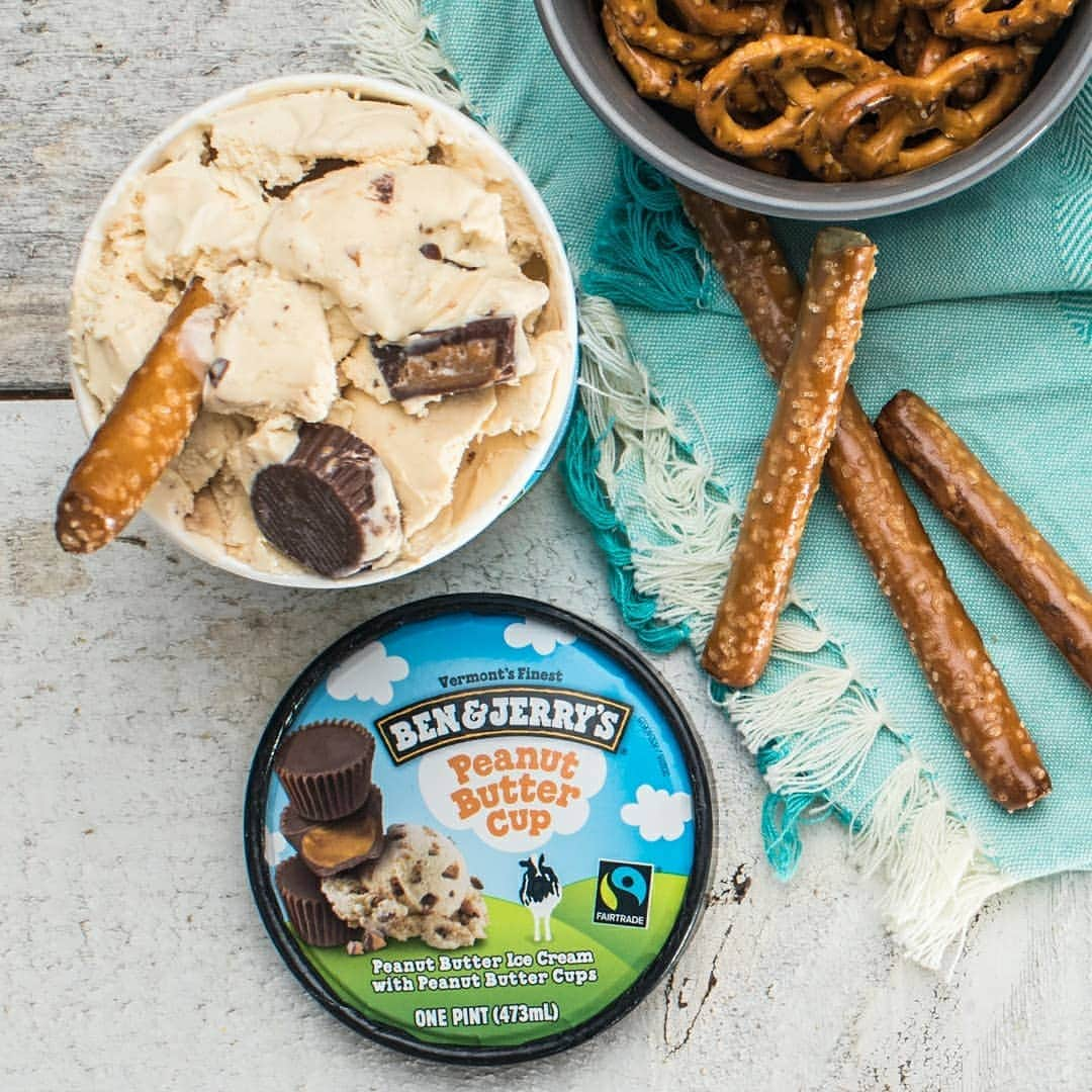 Ben & Jerry'sさんのインスタグラム写真 - (Ben & Jerry'sInstagram)「What's the weirdest thing you've ever eaten ice cream with? We've gotten pretty creative at times. See the full list at the link in our bio!」3月21日 0時51分 - benandjerrys