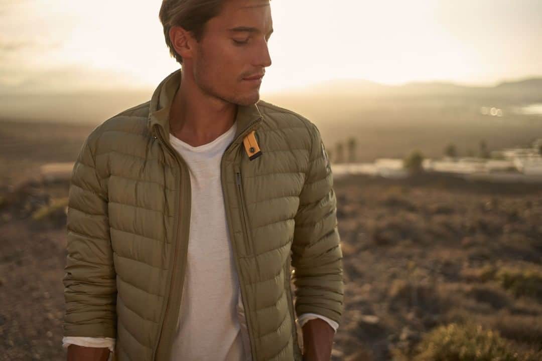 のインスタグラム：「Our Ugo jacket is lightweight and vibrant, perfect for the spring season! . . . #parajumpers #pjs #pjsfriends #jacket #spring #summer #springsummer #springsummer19 #springcollection #newcollection #adventurer #springtime #jacket #jackets #newin #springishere #nature #adventure #explore #travel #traveller #explorer #ss19 #lanzarote #superlightweight #UGO」