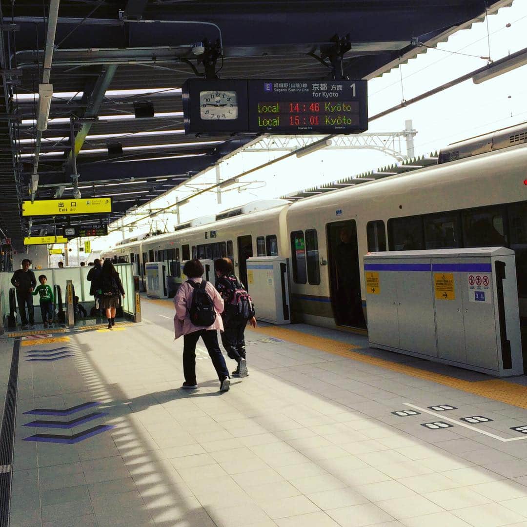 岸田繁さんのインスタグラム写真 - (岸田繁Instagram)「梅小路新駅」3月21日 0時58分 - kishidashigeru