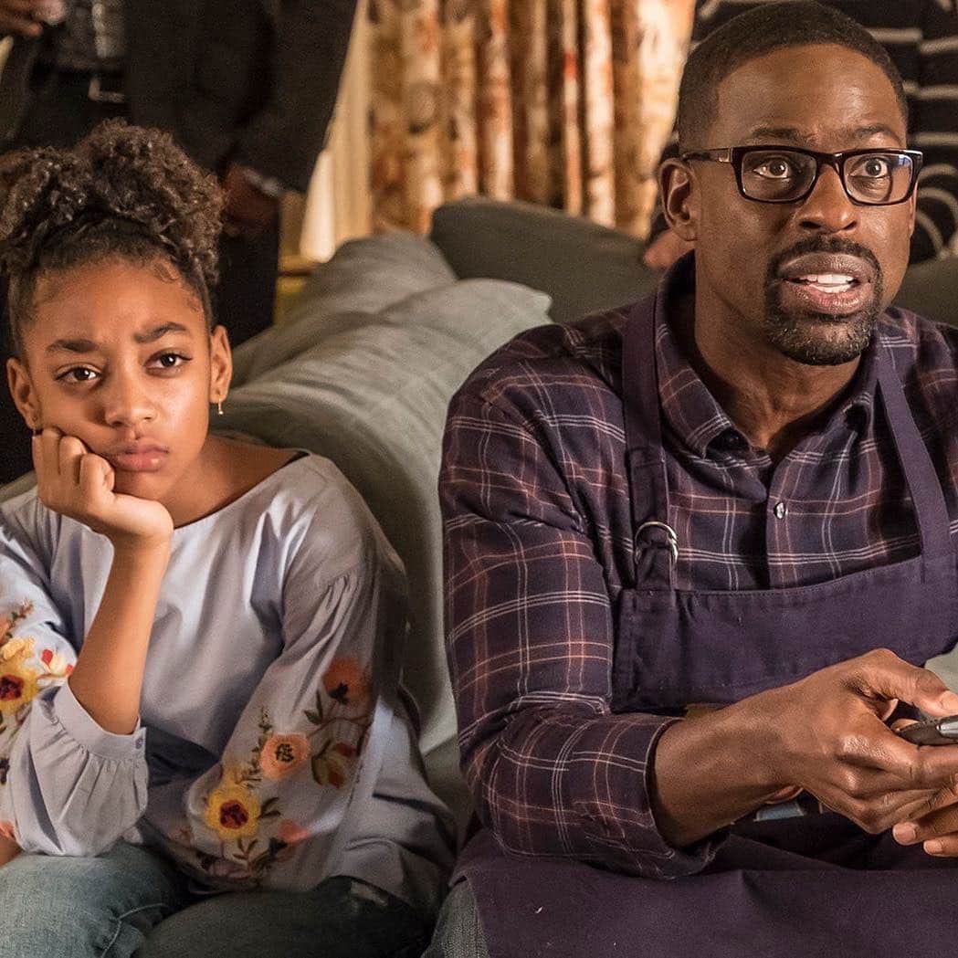 E! Onlineさんのインスタグラム写真 - (E! OnlineInstagram)「Actual image of us watching the writers ruin our view of Randall Pearson on #ThisIsUs. FYI, we are #TeamBeth, but you can choose your side at the link in our bio. 💔😭 (📷: NBC)」3月21日 1時04分 - enews