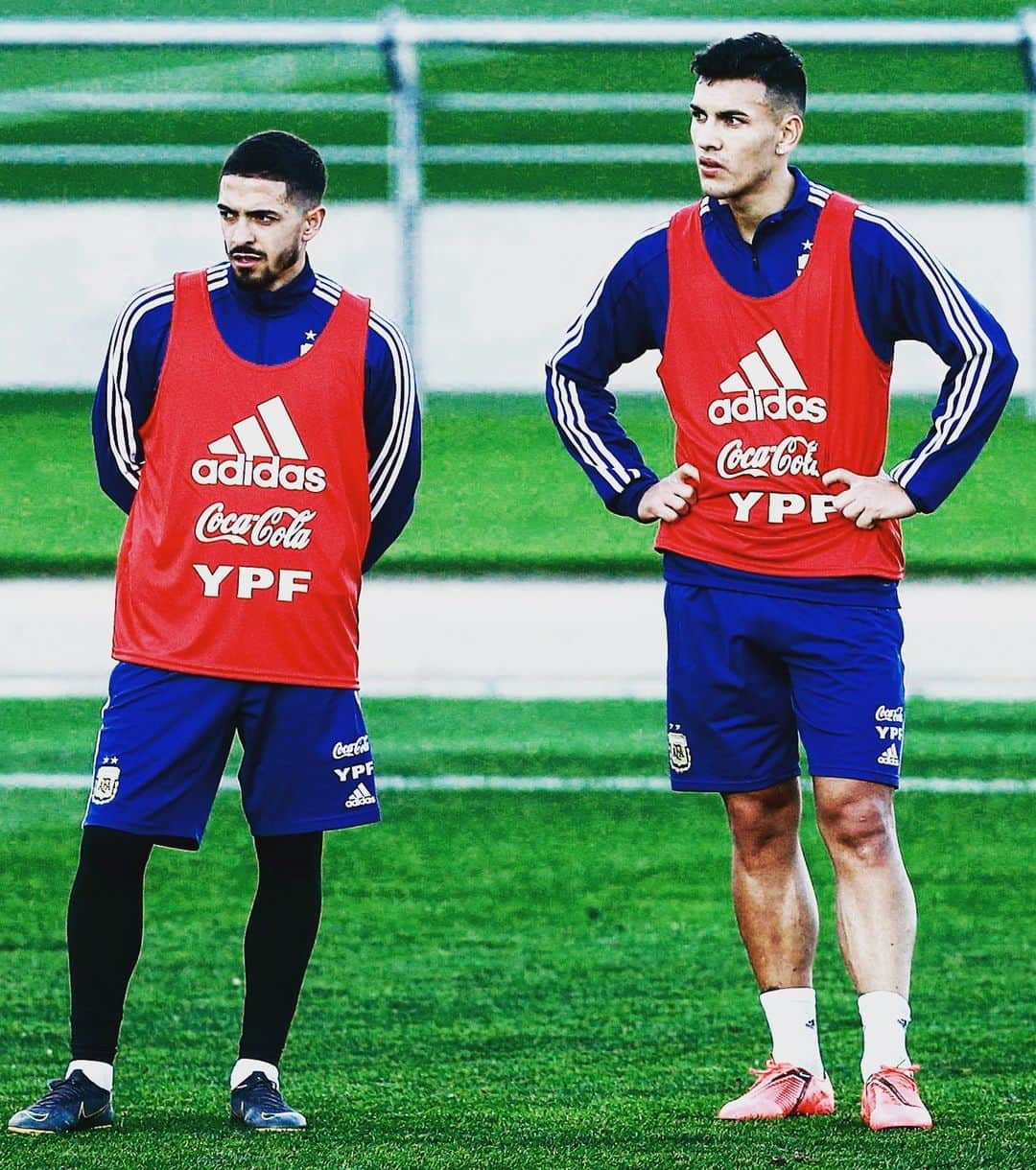 ウェストハム・ユナイテッドFCさんのインスタグラム写真 - (ウェストハム・ユナイテッドFCInstagram)「Manu training for Argentina with PSG's Leandro Paredes #AintNobody 💎」3月21日 1時36分 - westham