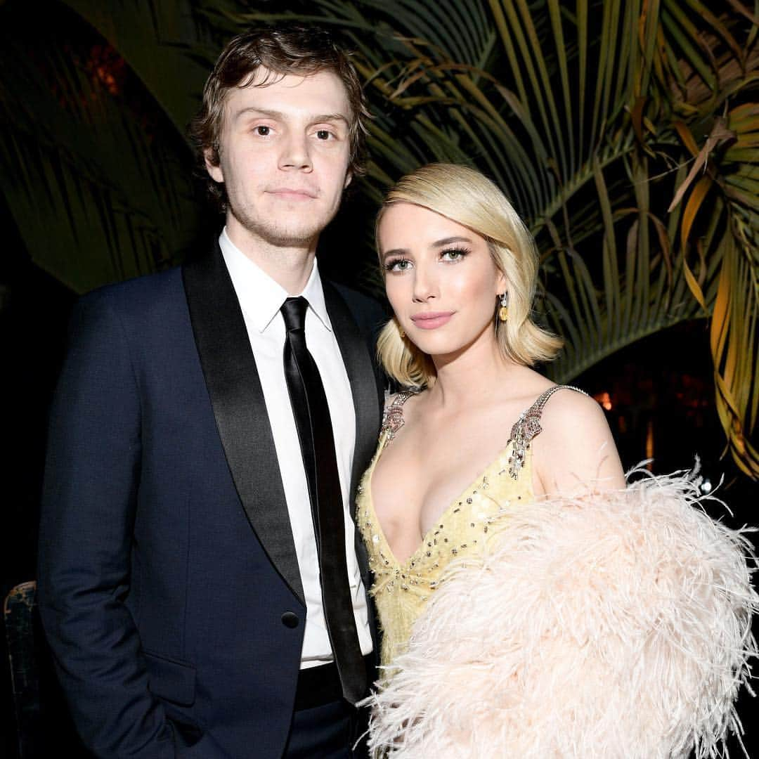 Teen Vogueさんのインスタグラム写真 - (Teen VogueInstagram)「#EmmaRoberts and #EvanPeters have reportedly called it quits. 💔 Link in bio for details.」3月21日 2時35分 - teenvogue