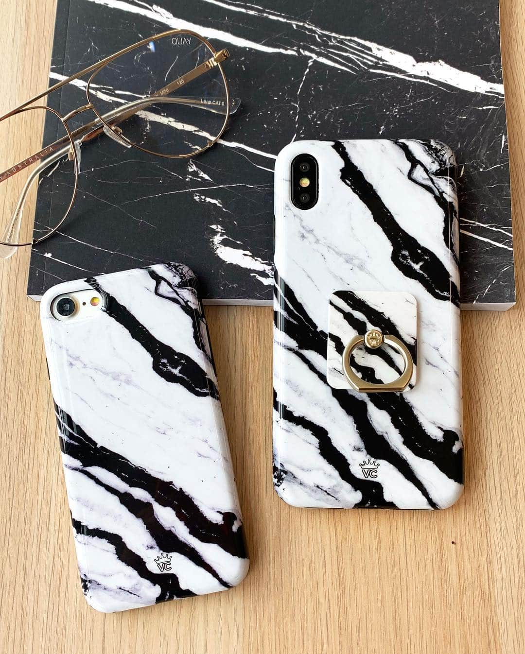 VELVETCAVIARさんのインスタグラム写真 - (VELVETCAVIARInstagram)「NEW DROP 🔥 introducing the Panda Marble Case + matching Grip Ring 🐼 our take on a sleek, classic marble with edge. 🖤⚡️ It can be styled with any outfit, looks like cookies n' cream 😋, and of course protective too. Available for iPhone and Samsung devices. BONUS: Order today and get the matching grip ring for FREE! Just use the code “panda” at checkout, today only! Get yours: @velvetcaviar. #velvetcaviar #marble」3月21日 3時09分 - velvetcaviar